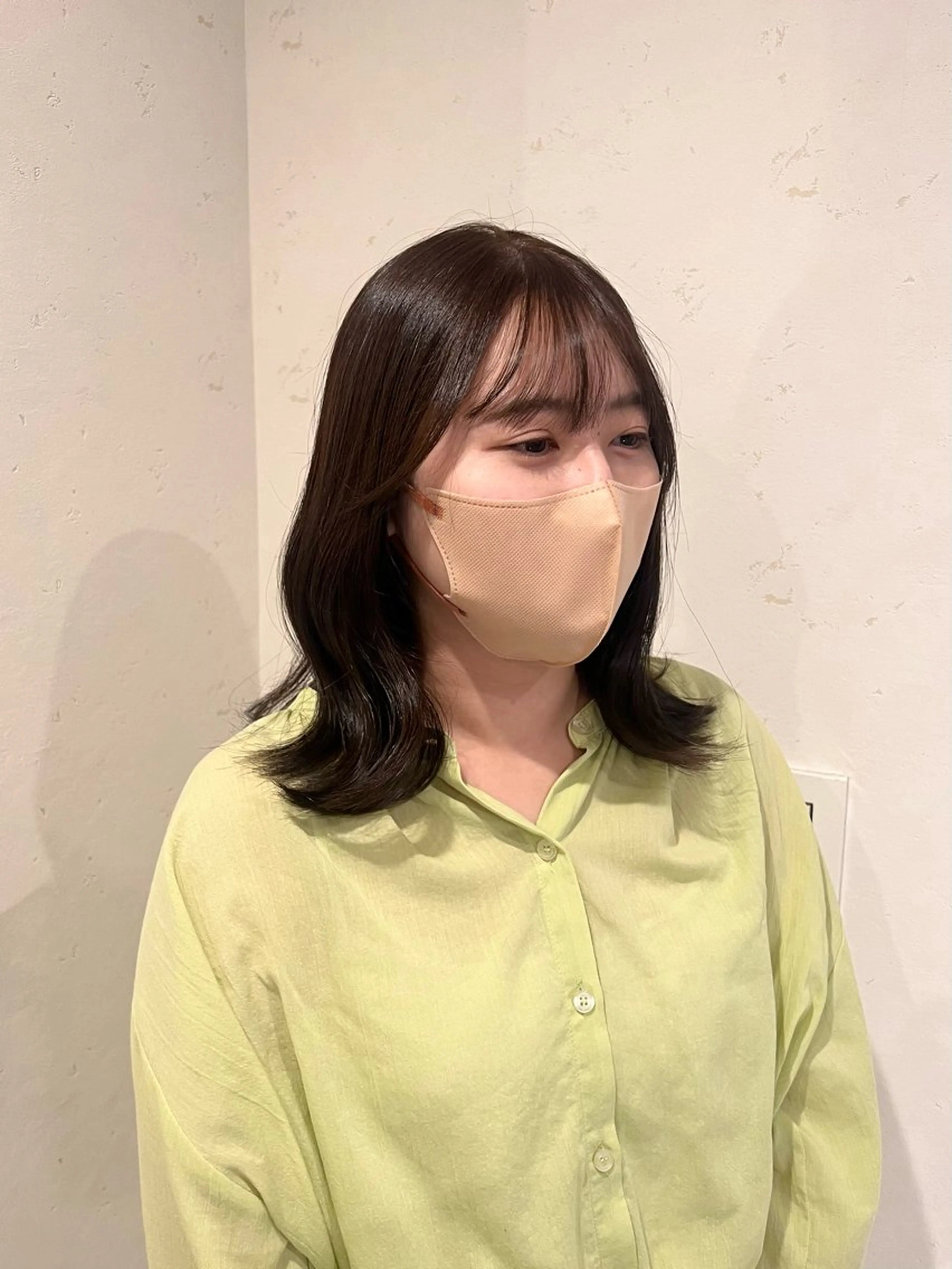 セミロング カラー 内沼 恵留菜のヘアスタイル