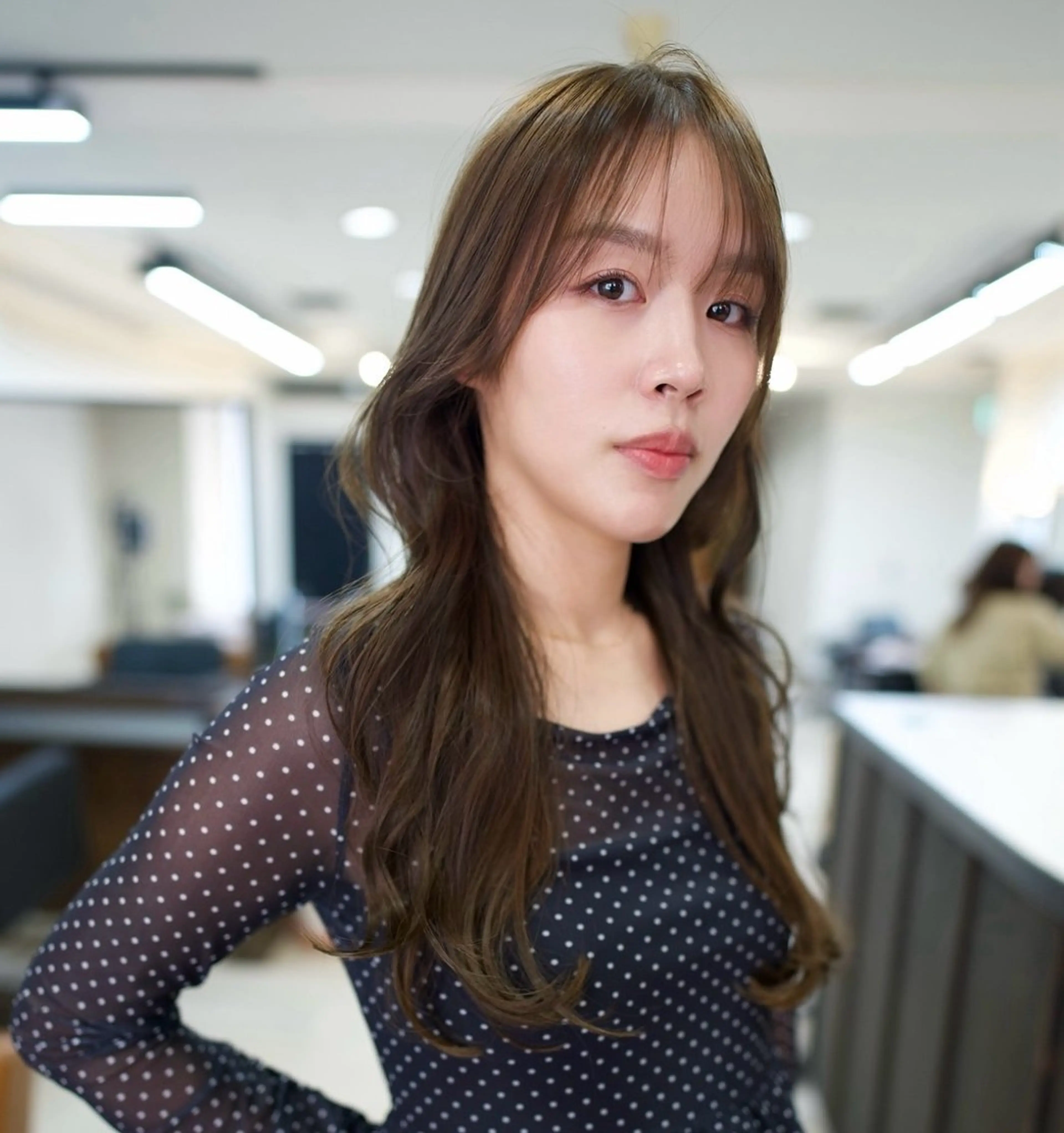 ロング ロングレイヤー レイヤーカット ロング カット ヘアカラー 【シクネ】ユウダイ お顔まわりカット💎のヘアスタイル