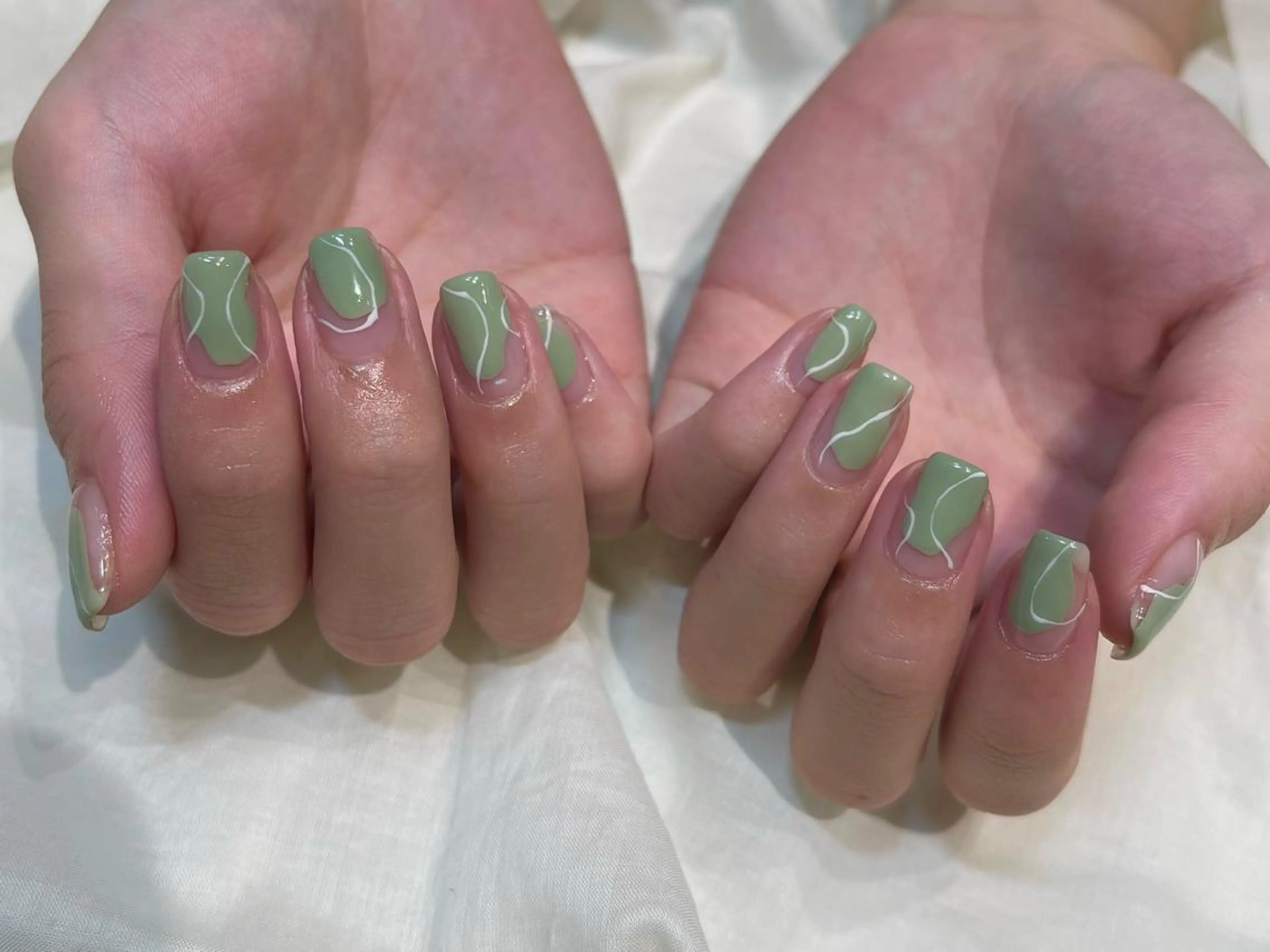 ネイル ハンドネイル ハンドケア esby Loely MIZUKIのネイルデザイン