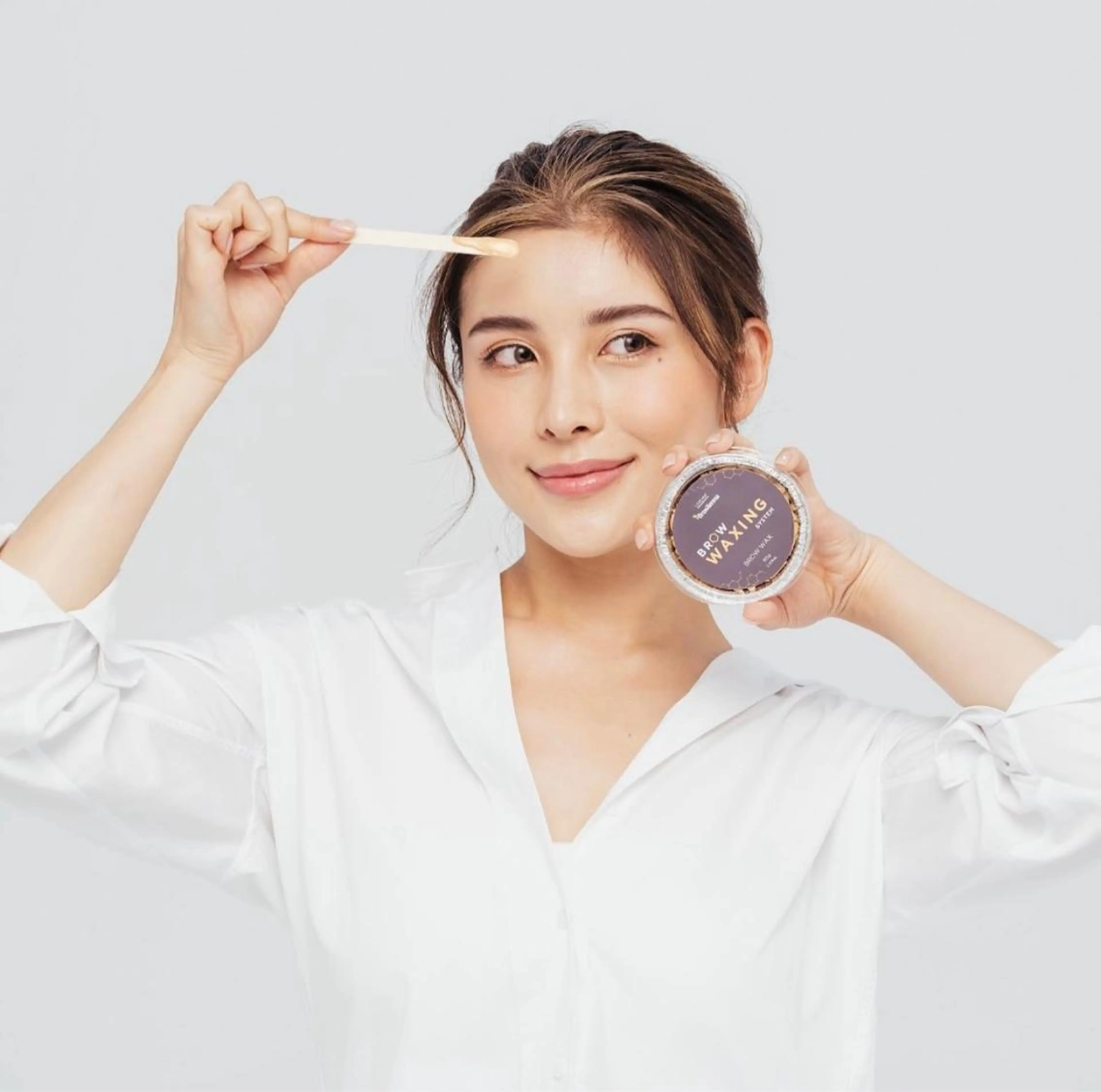 【眉ワックス】眉毛の形は大丈夫だけど、眉周りの毛が気になる‼︎そんな方にオススメ✨ミニモ限定価格✨の写真