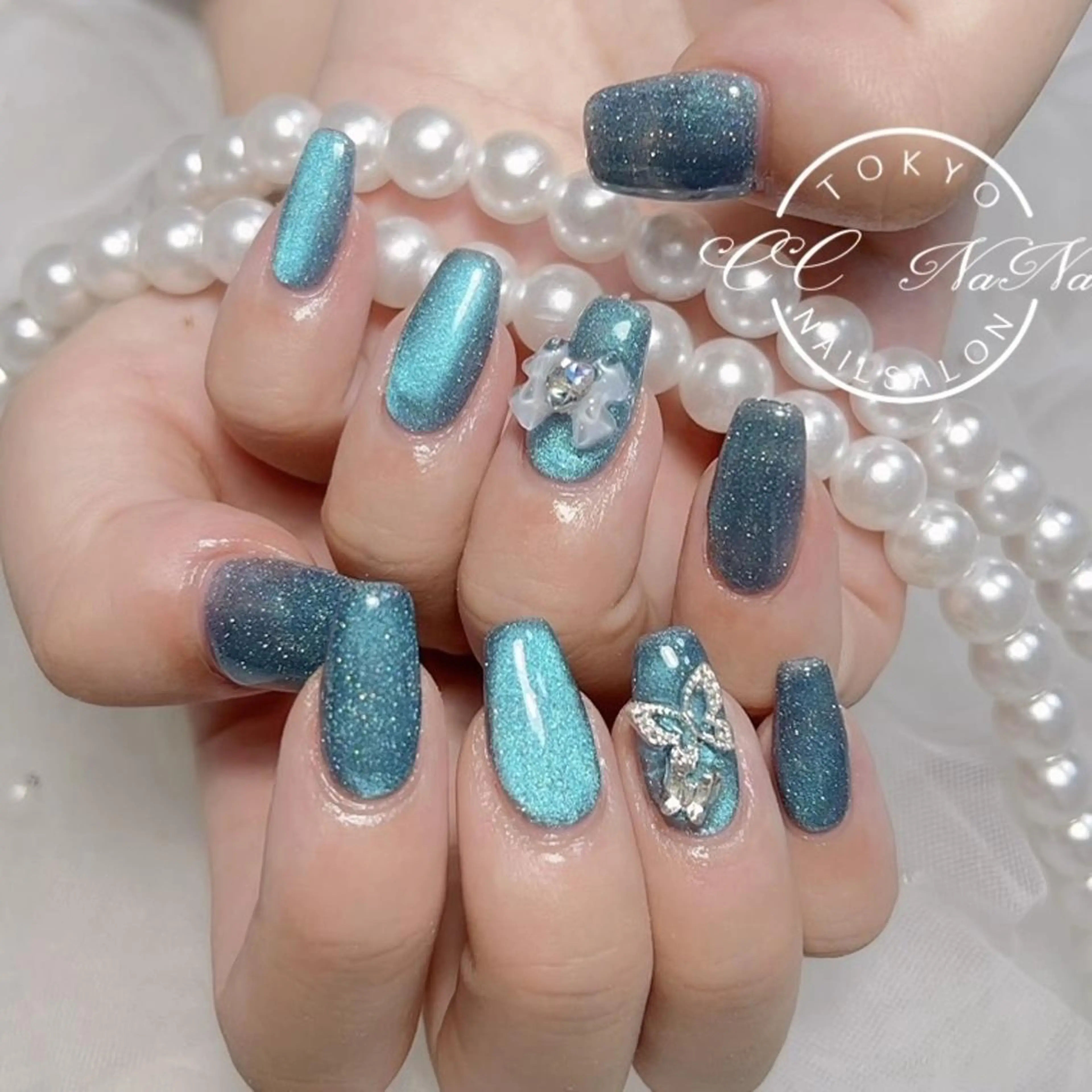 【初回オフ無料✨ケア込み】✨大人気のマグネット「ワンカラーok」+1200円以内のパーツ2個(選ぶok)の写真