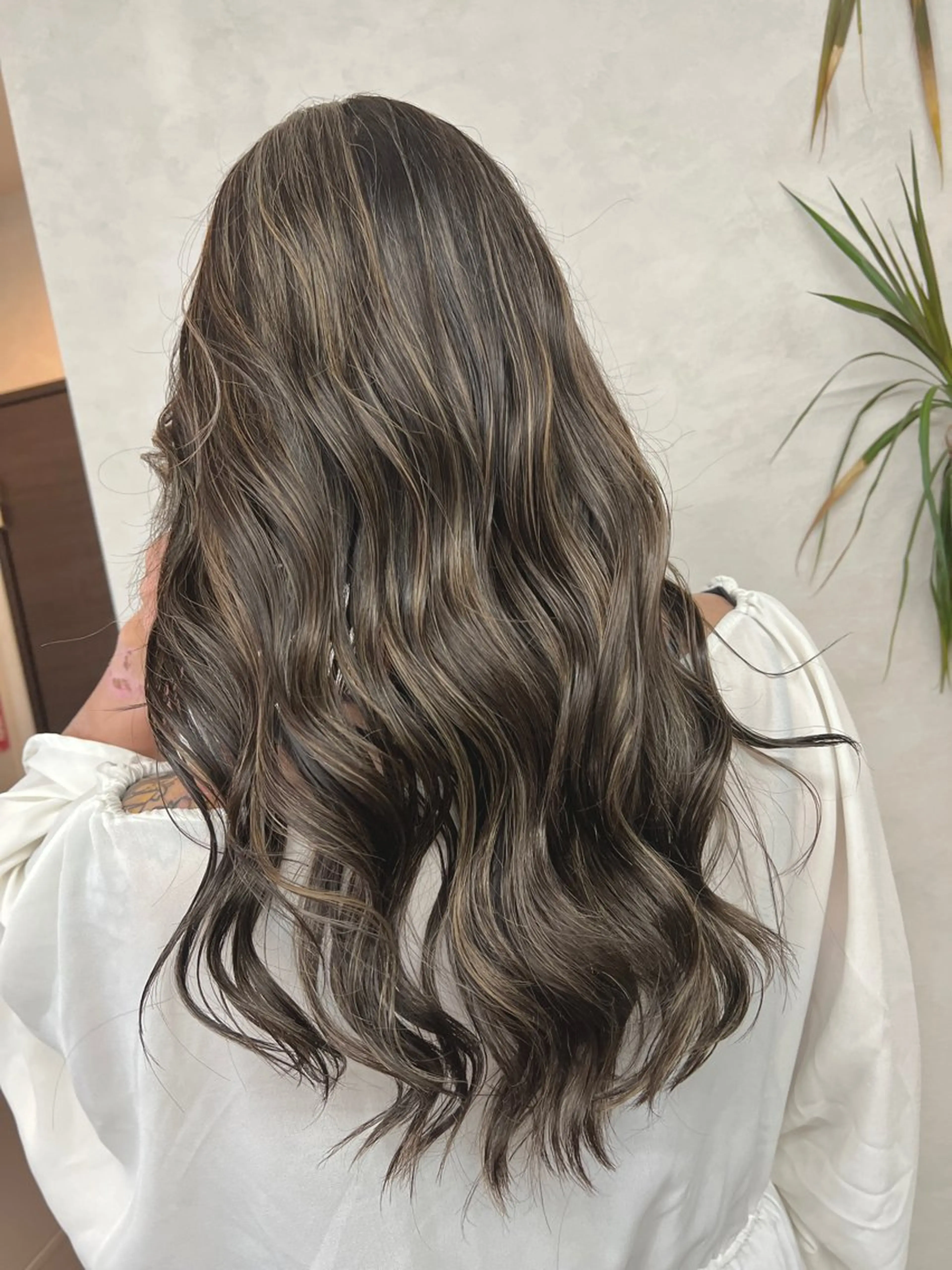 ロング ハイライト トリートメント カット ヘアカラー 🌷かわばた めい🌷のヘアスタイル