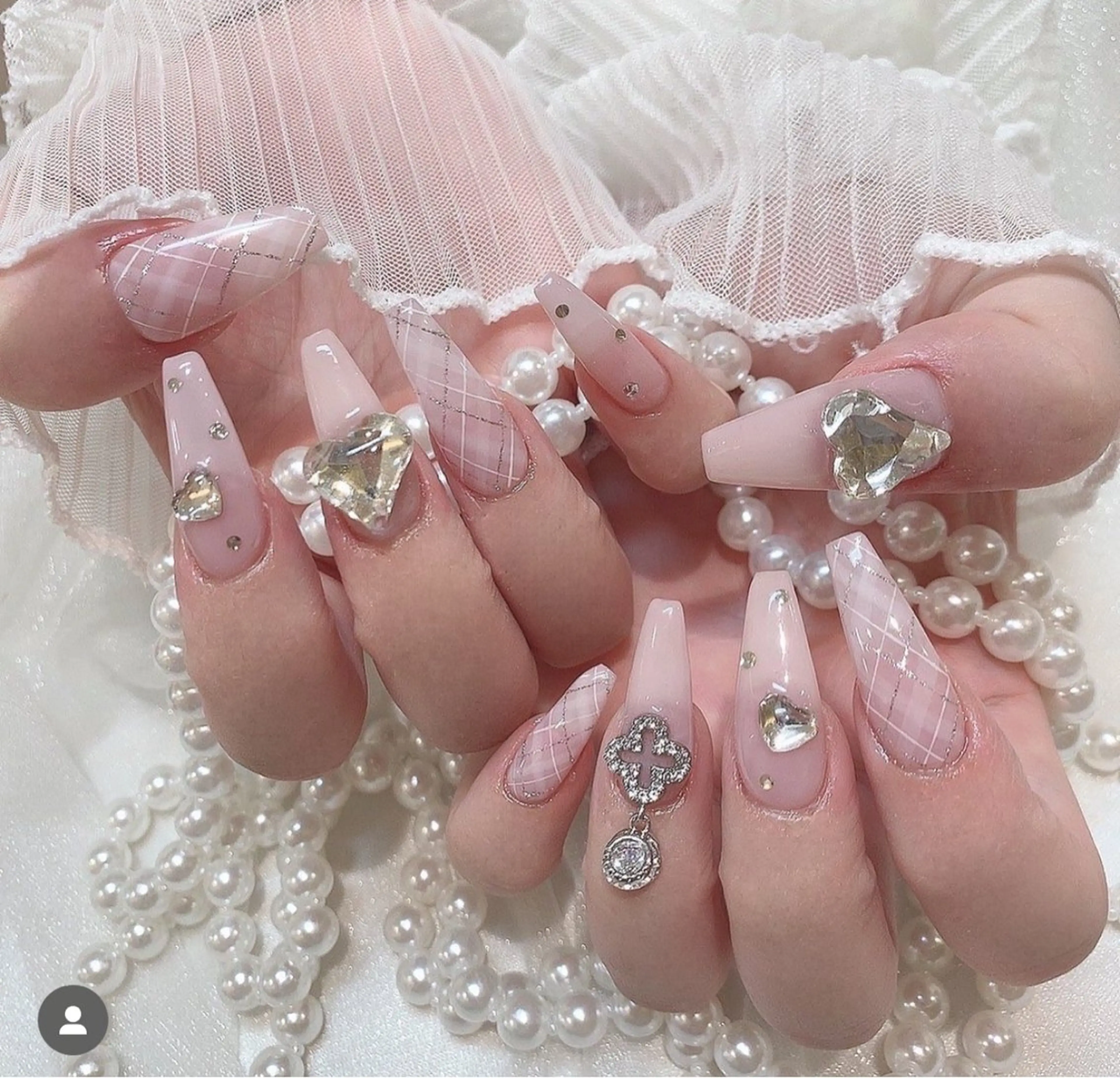 ネイル ETERNA Nail 銀座店【パラジェル/フィルイン/チップ長さだし/マグネット/ニュアンス】所属・ア カリのネイルデザイン