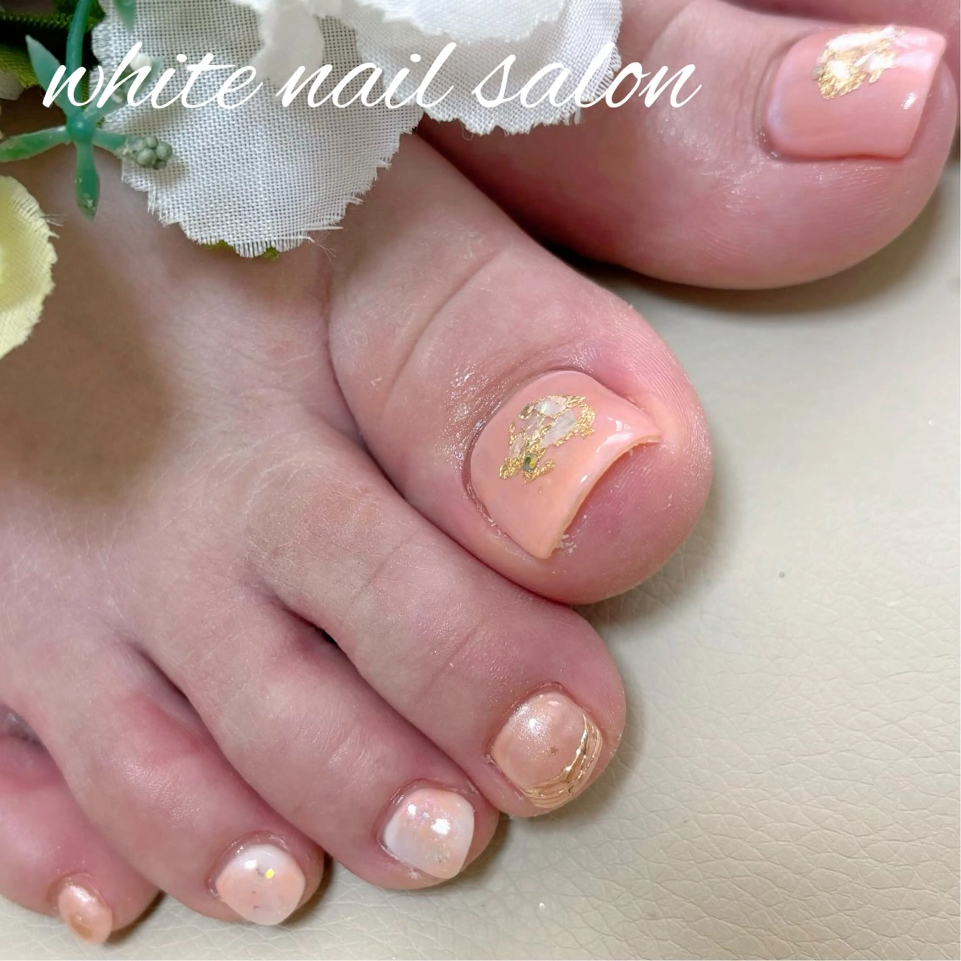 ネイル ホワイト フットネイル white nail salonのネイルデザイン