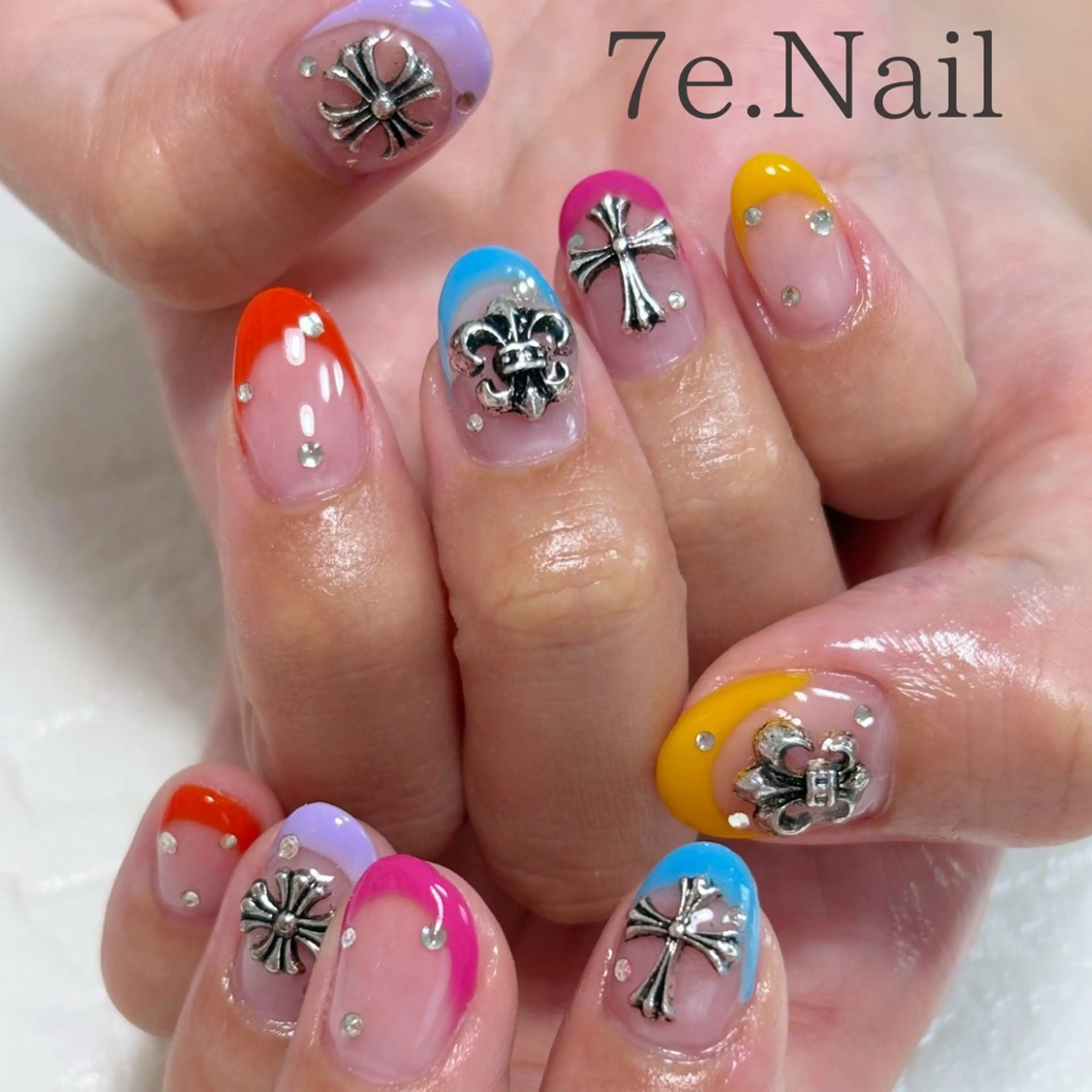 ネイル ハンドネイル 7e. Nailのネイルデザイン