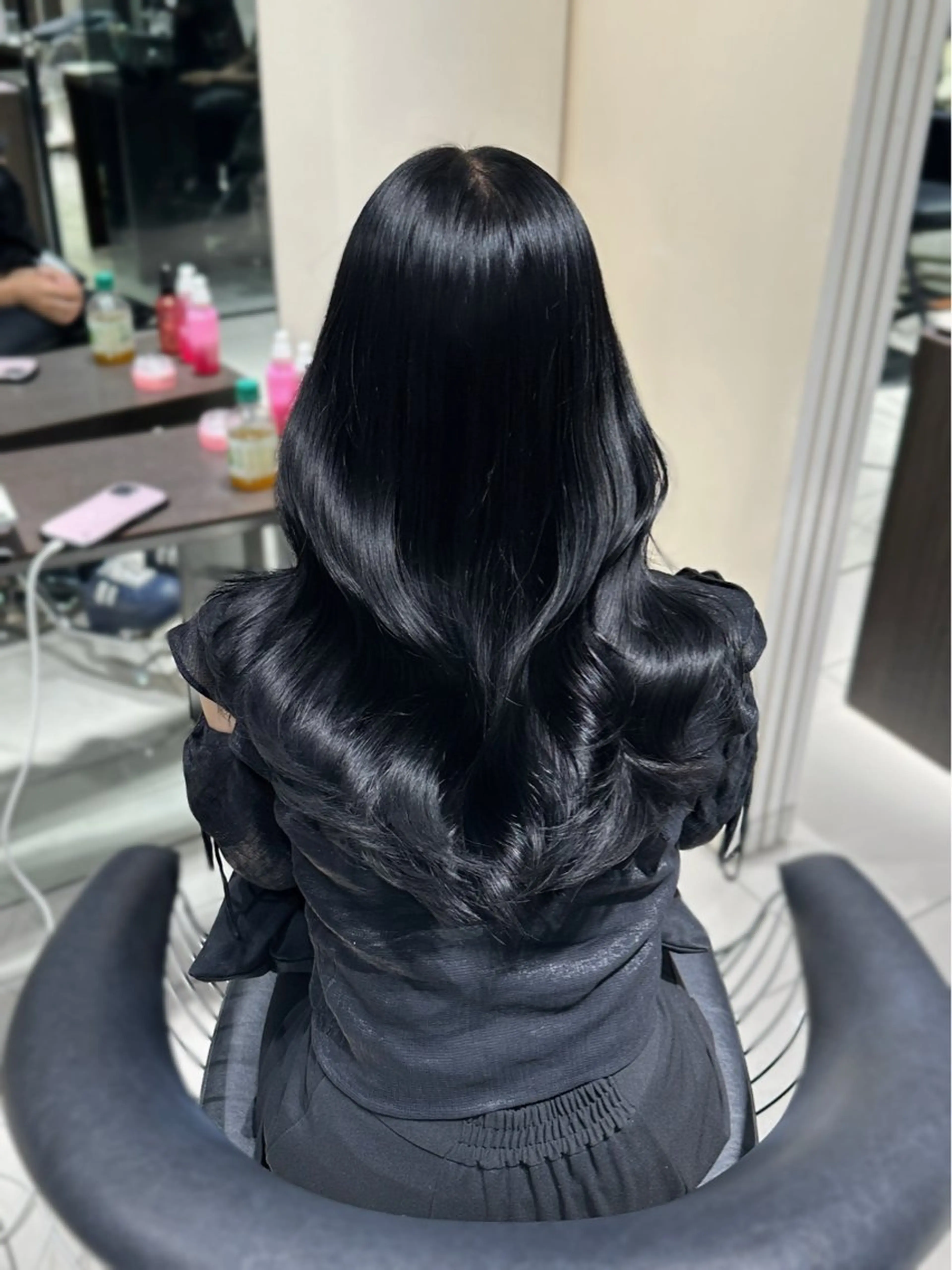 ロング ヘアカラー 𝒔𝒂𝒚𝒂🫧 赤みレス透け感カラーのヘアスタイル