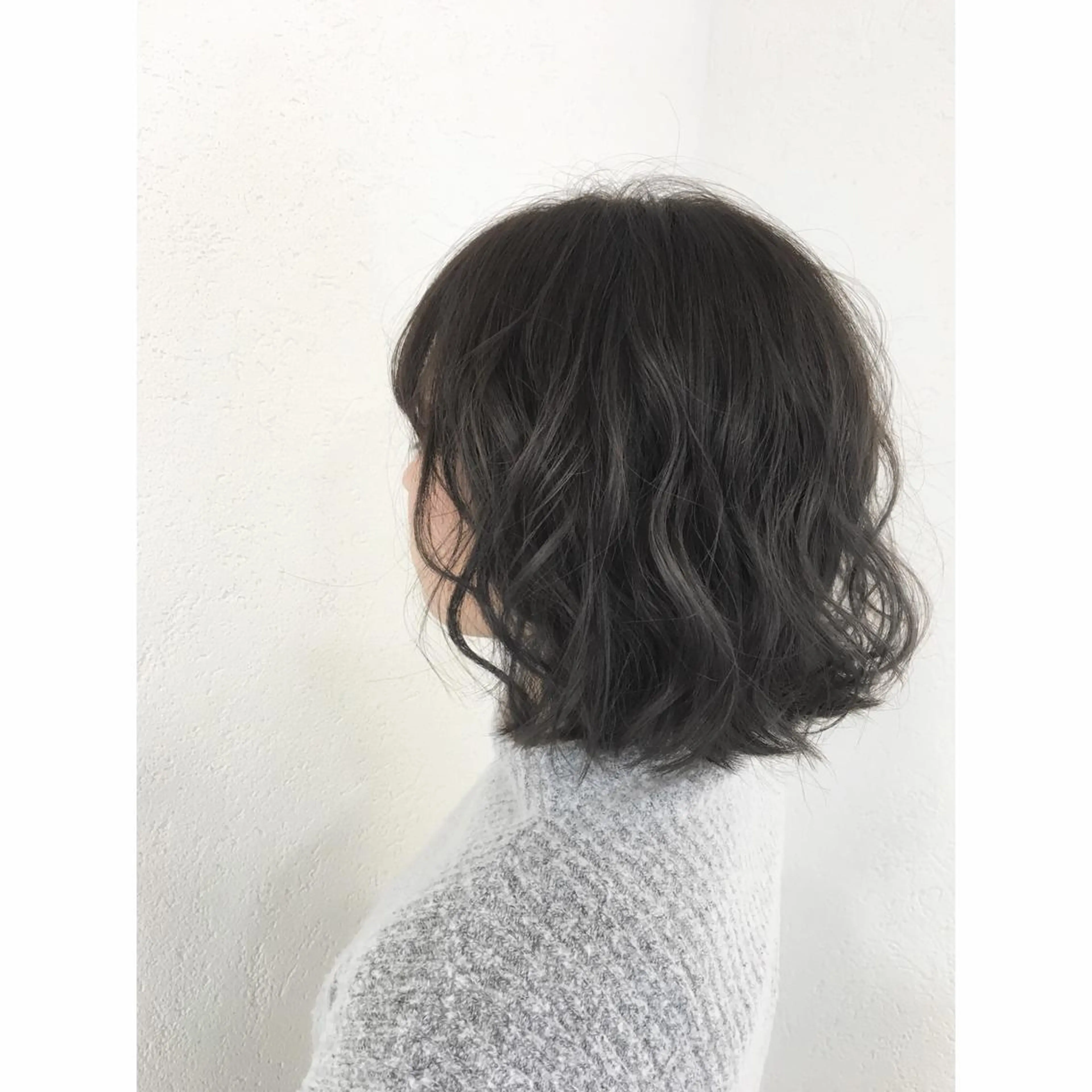ショート カラー 切りっぱなしボブ ボブ biscohair 髪にドラマを。のヘアスタイル
