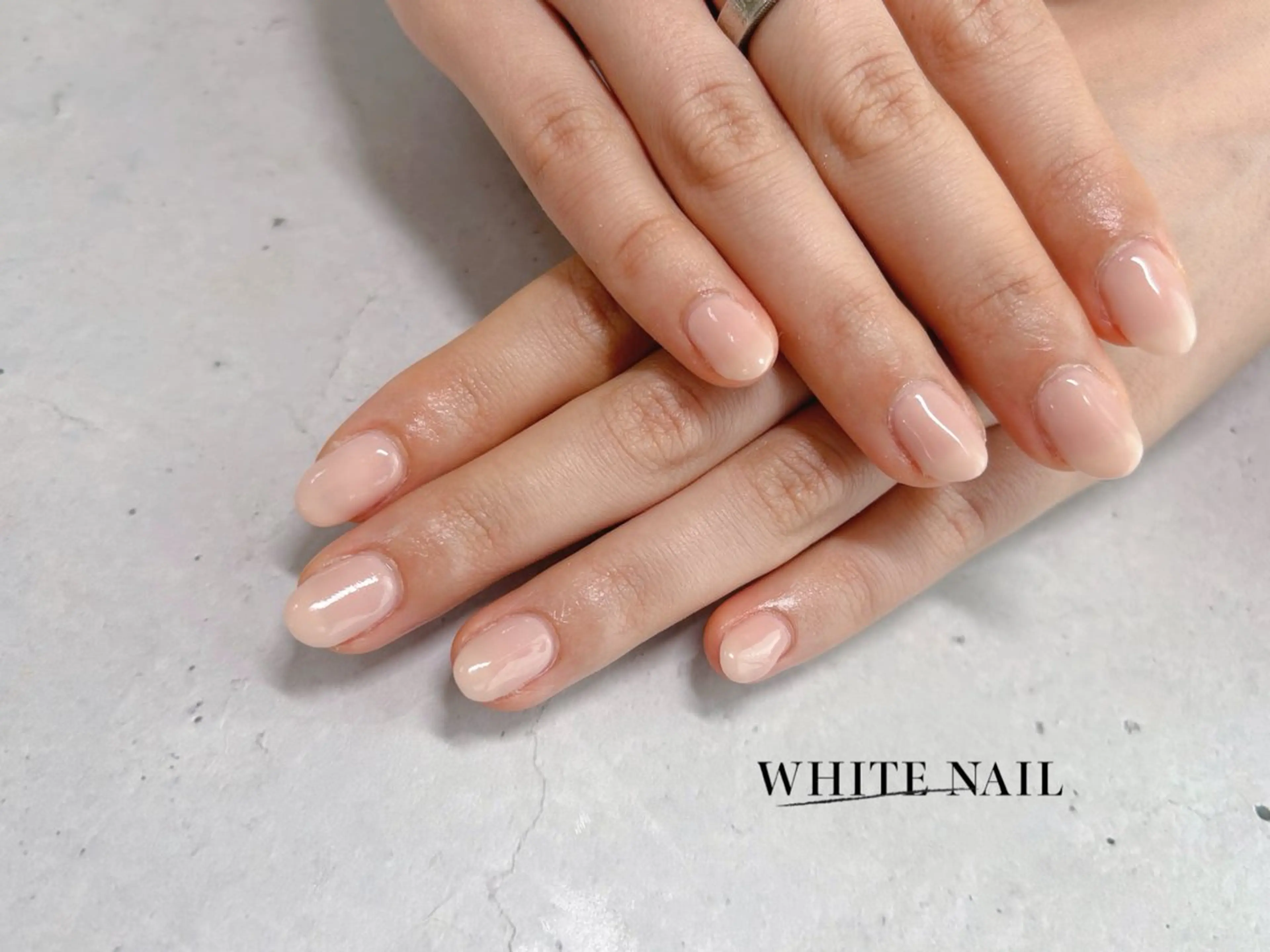 ネイル ワンカラーネイル シンプルネイル ハンドネイル WHITE NAIL ホワイトネイルのネイルデザイン