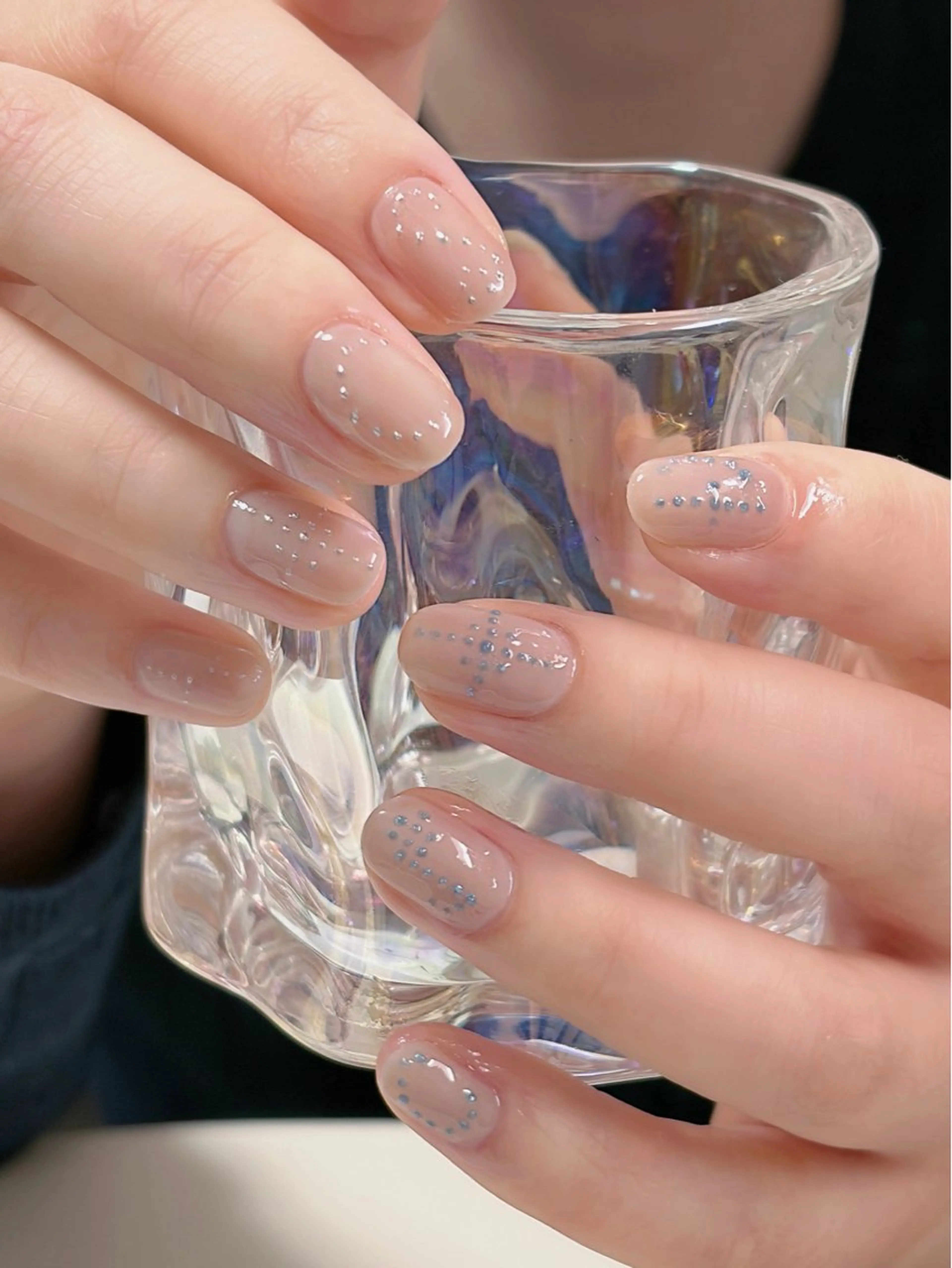 ネイル ドット キラキラネイル 持ち込み ハンドネイル haku mioのネイルデザイン