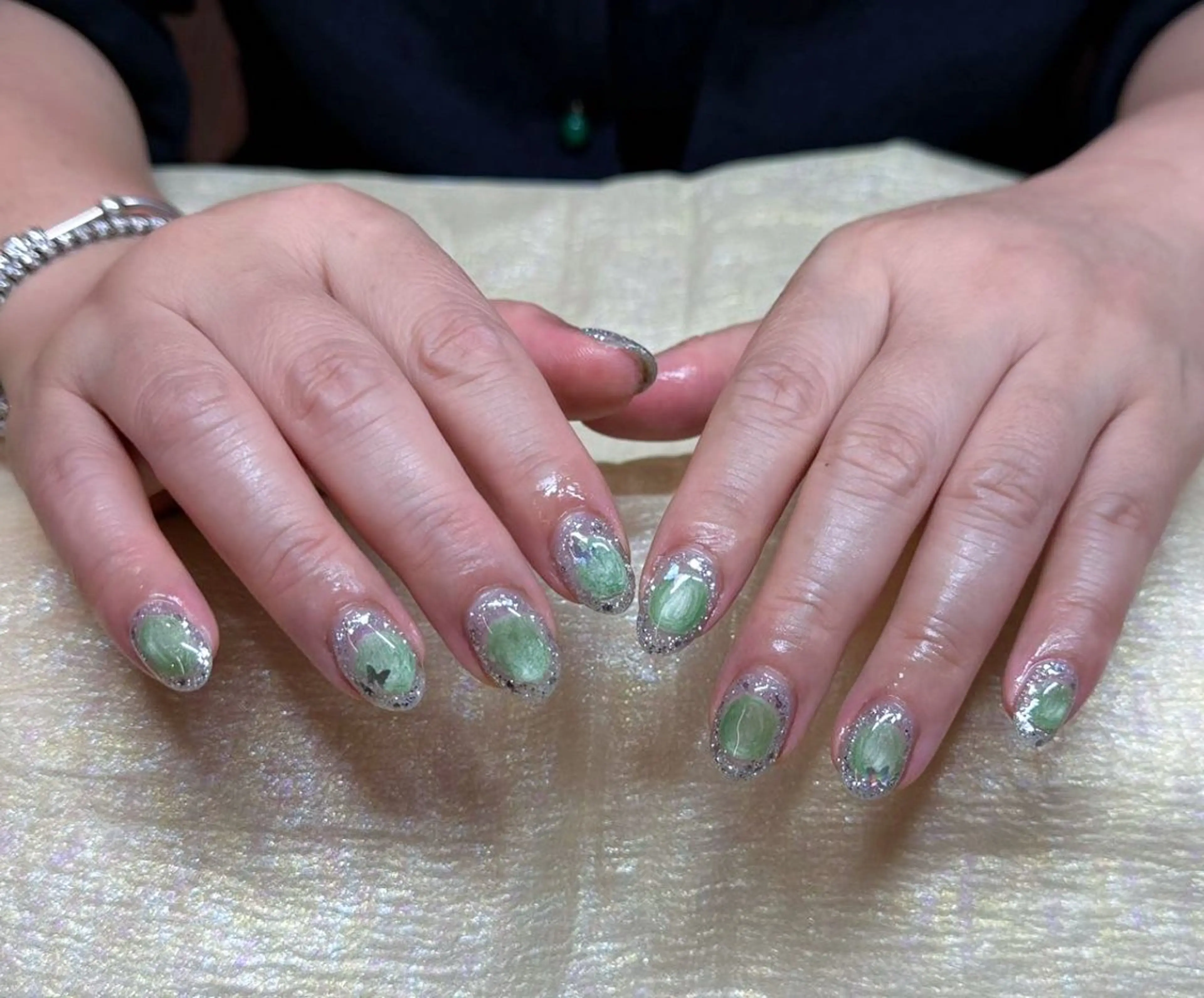 ネイル MoonNail ユリ🌸のネイルデザイン