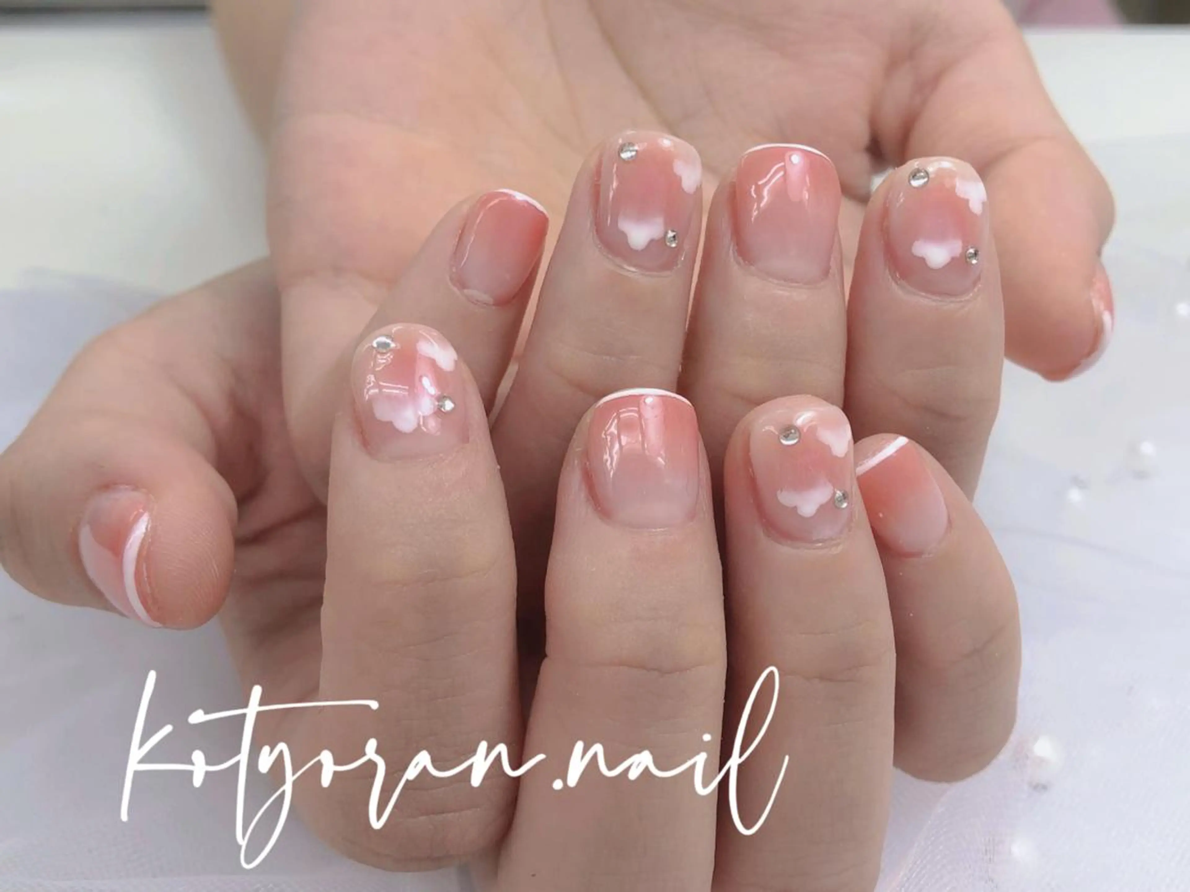 ネイル Mona【パラジェル ・長さ出し専門店】のネイルデザイン