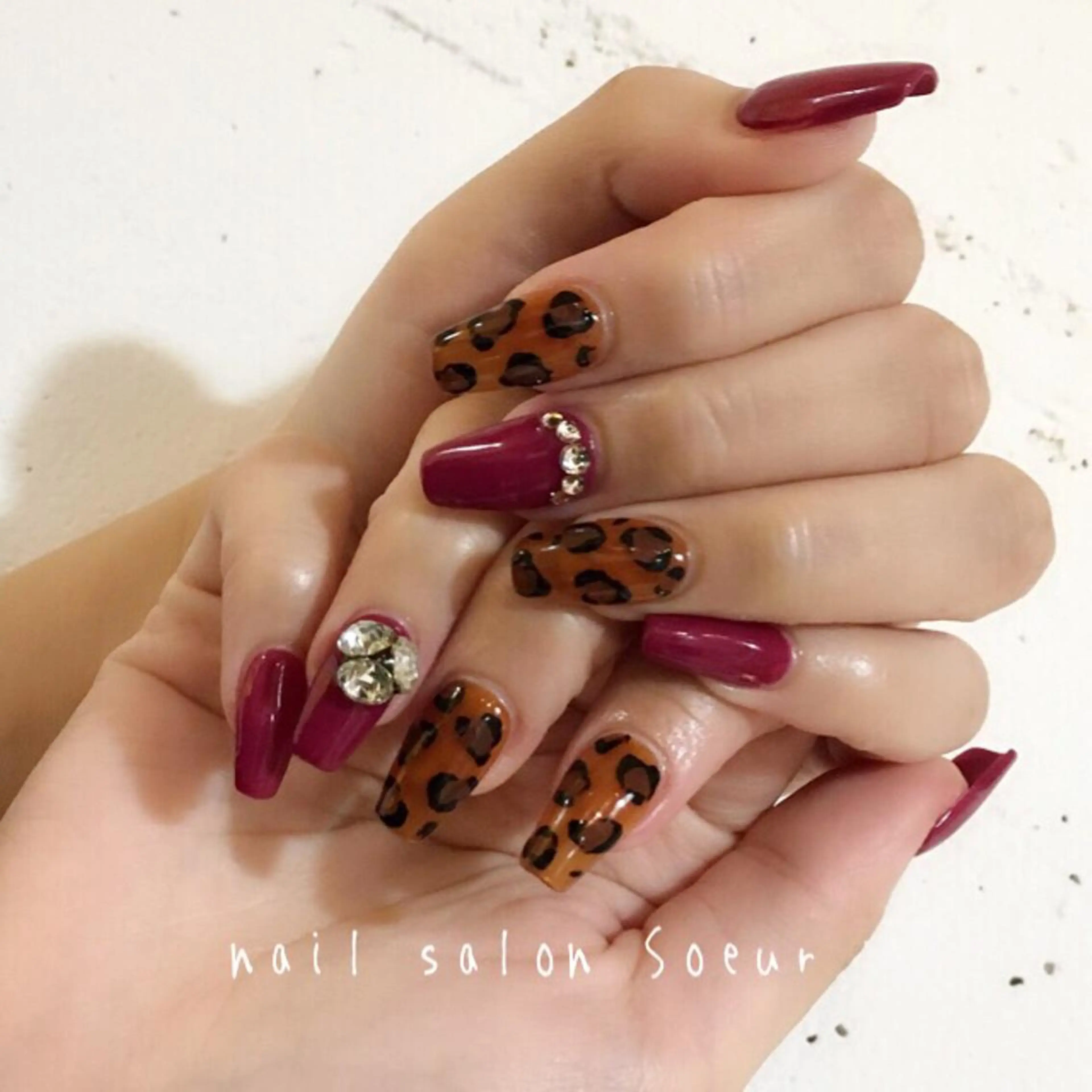 ネイル アニマル柄 持ち込み スカルプネイル ストーンネイル ハンドネイル nail salon Soeurのネイルデザイン