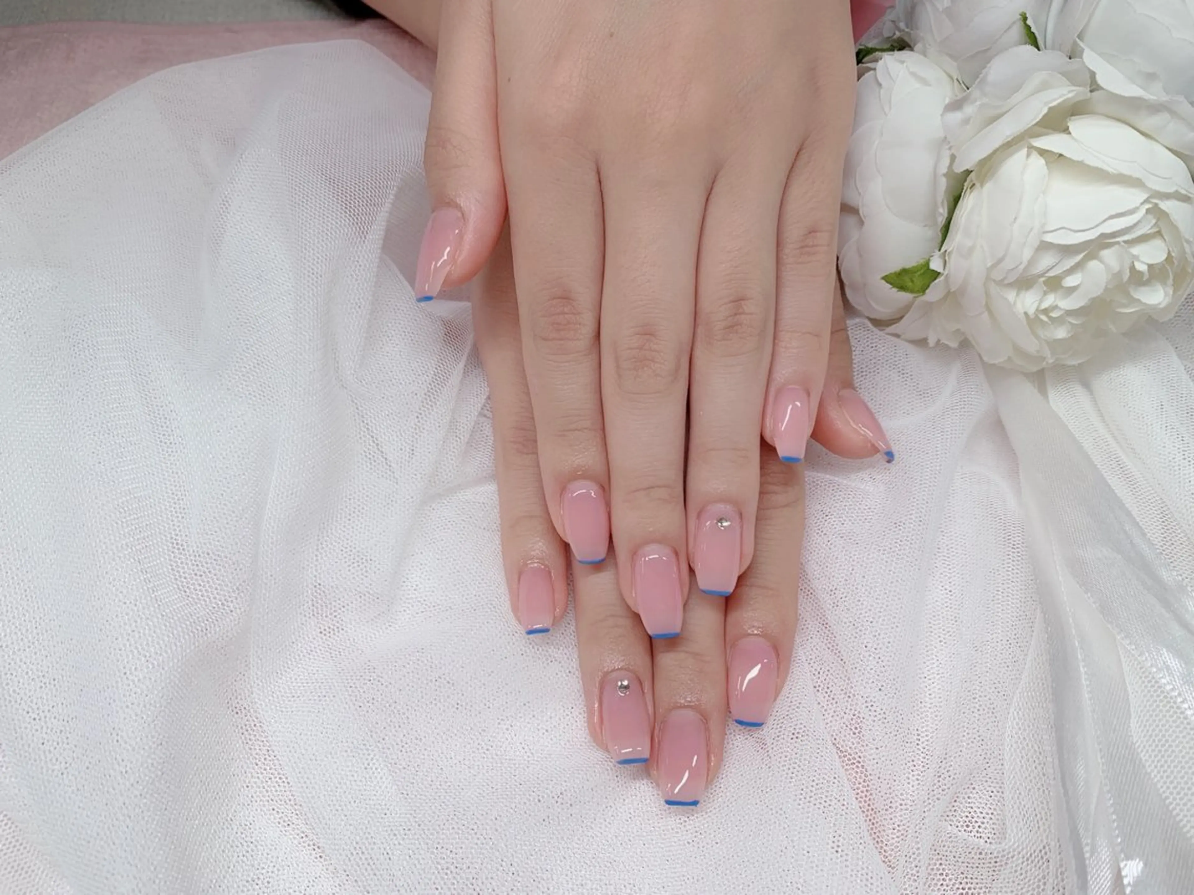 【Hand】スキニーフレンチ◆スキニーフレンチ、ワンカラーに少しのフレンチを加え、なんか可愛い！の写真