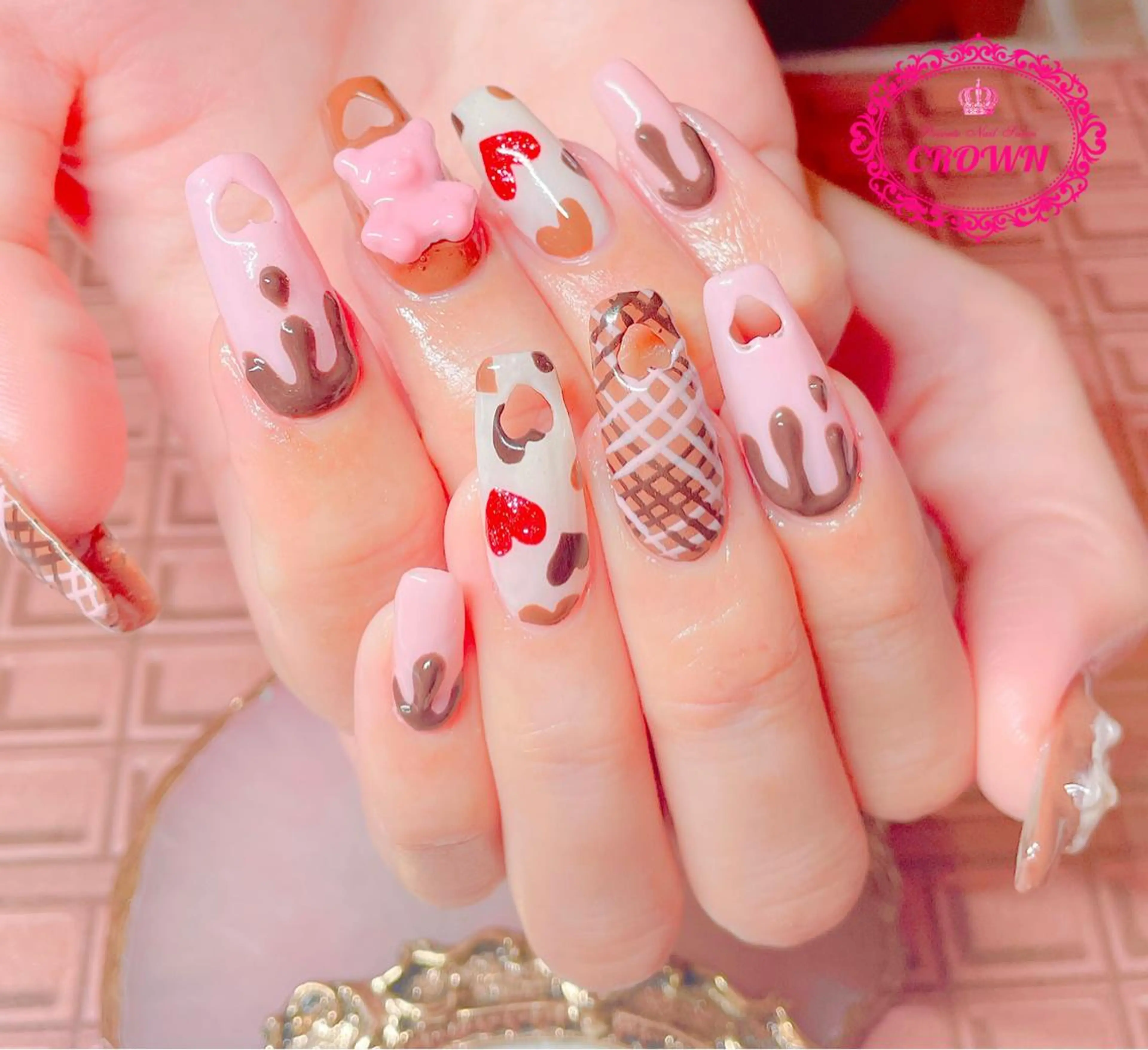 ネイル CROWN プライベートサロンのネイルデザイン