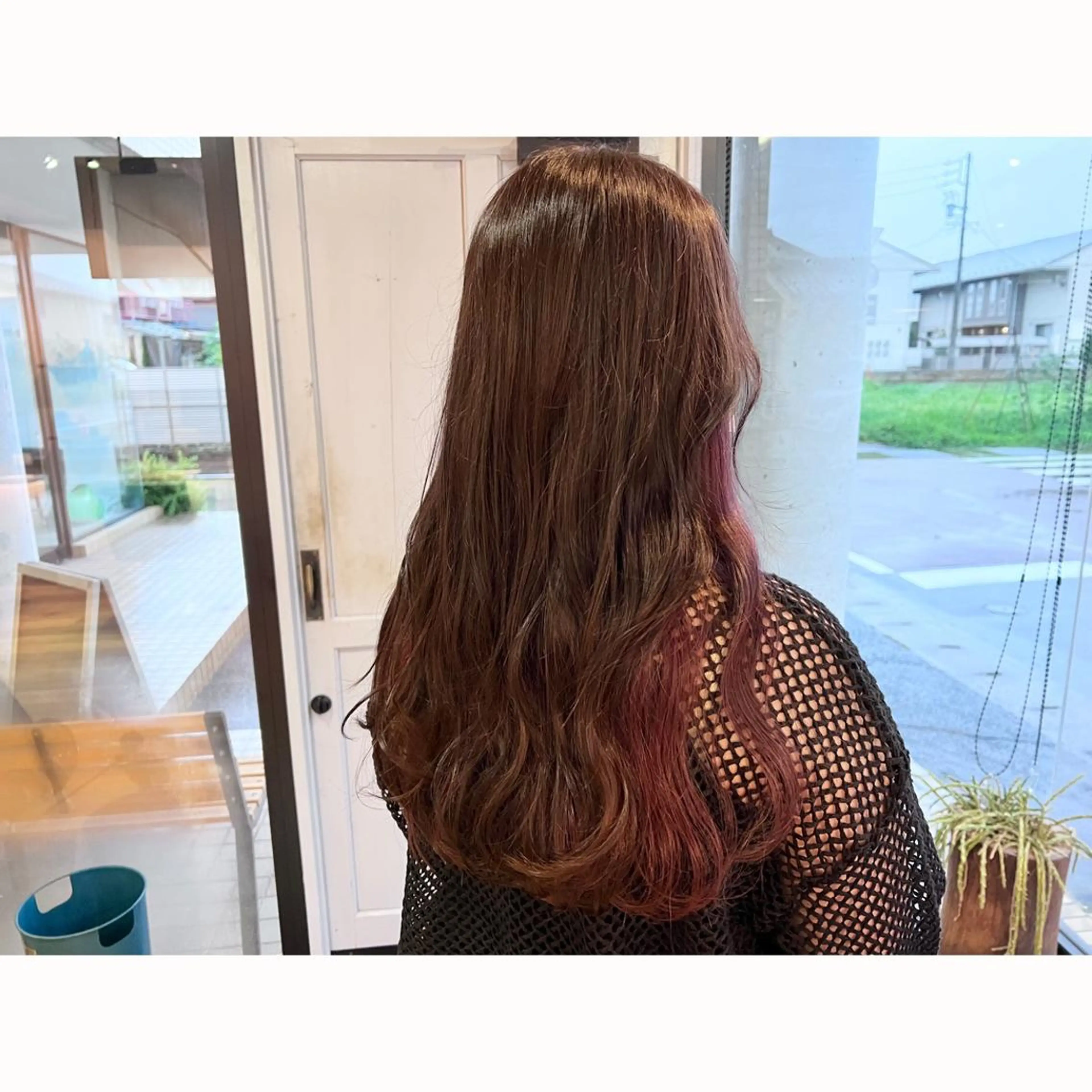 ロング カラー ピンクカラー ヘアカラー トリートメント ツキダテ ユイのヘアスタイル