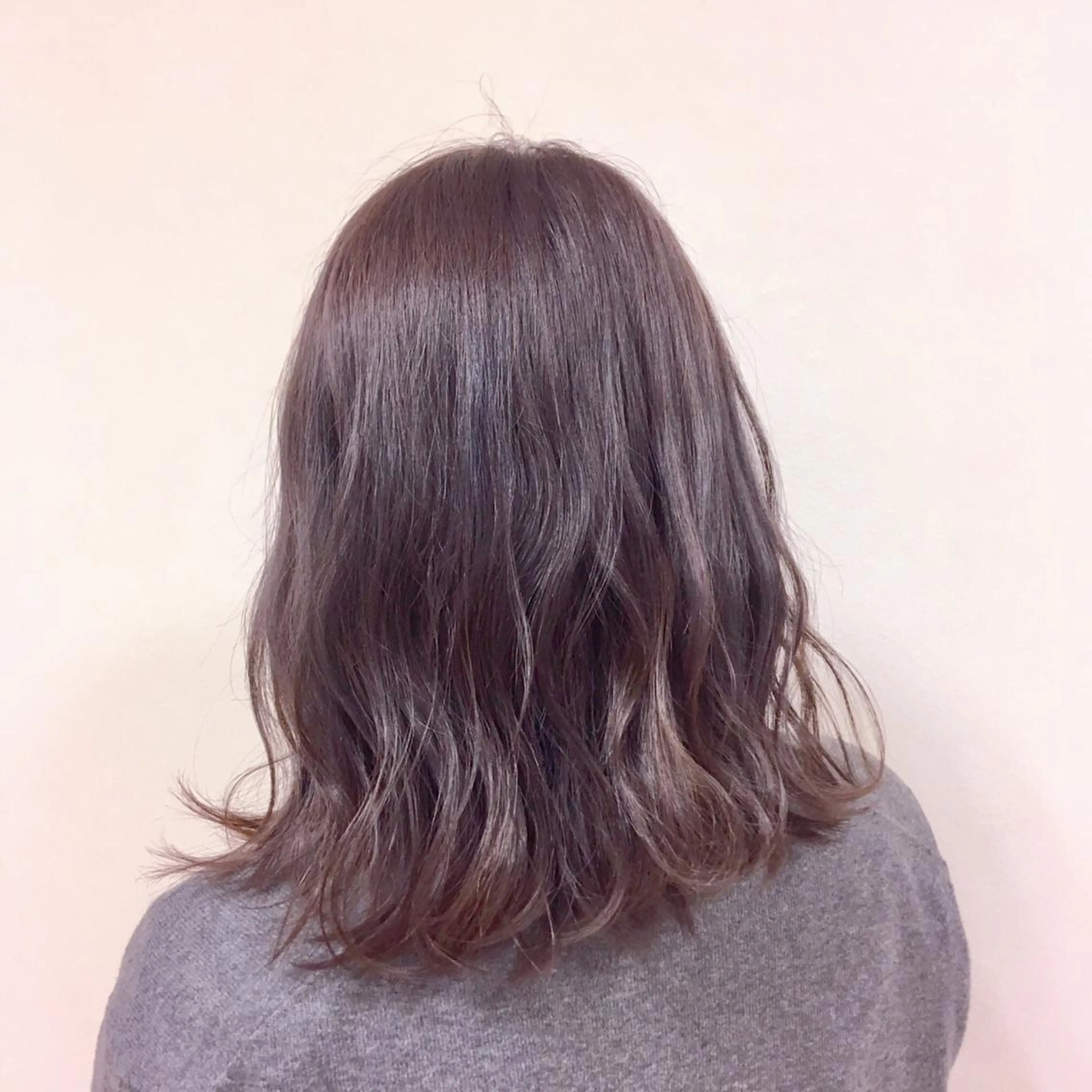 ミディアム カラー ヘアアレンジ ヘアカラー トリートメント 【Sweep】おじま のぞみのヘアスタイル