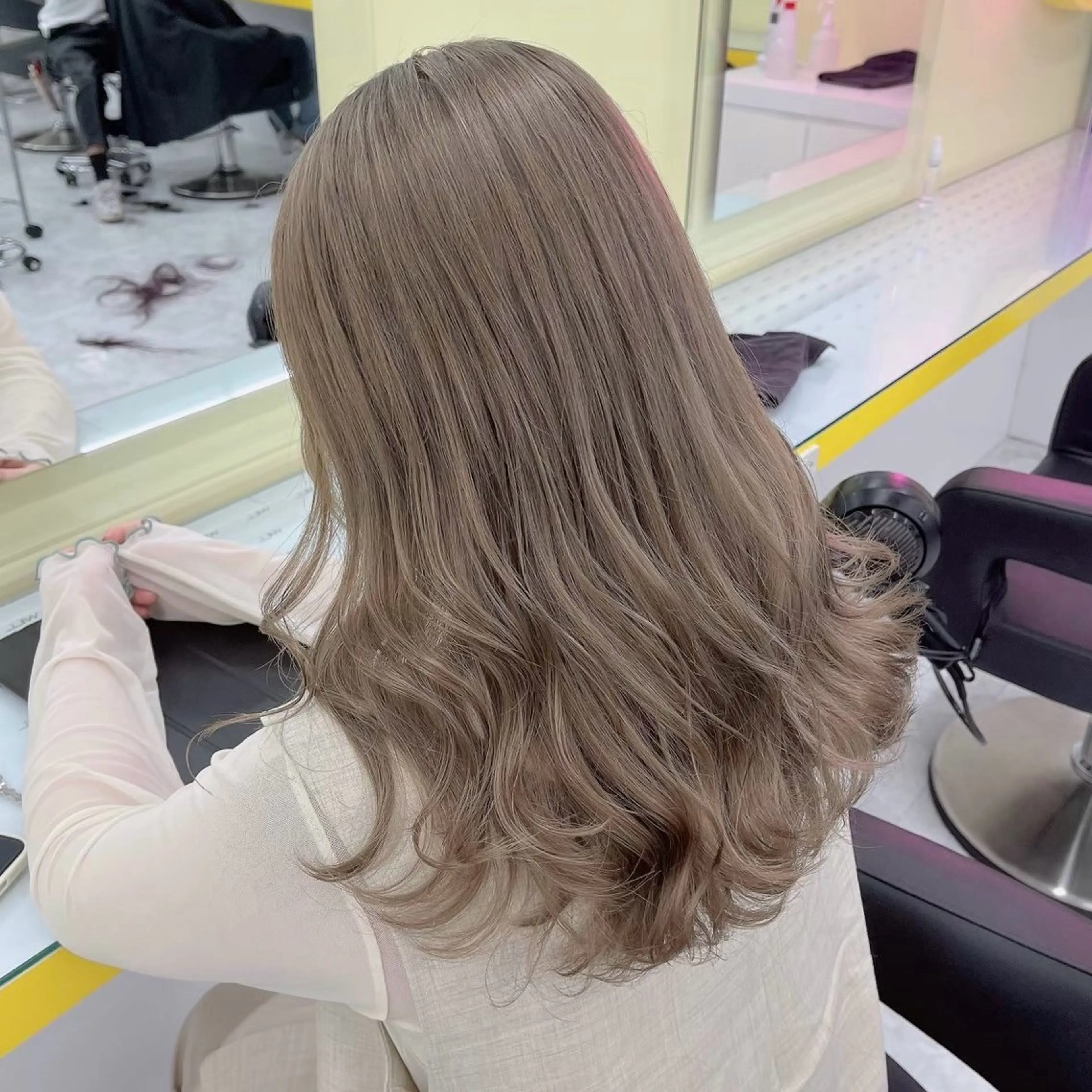 ロング カラー 韓国風艶髪🎀 暖色カラー🤍のヘアスタイル