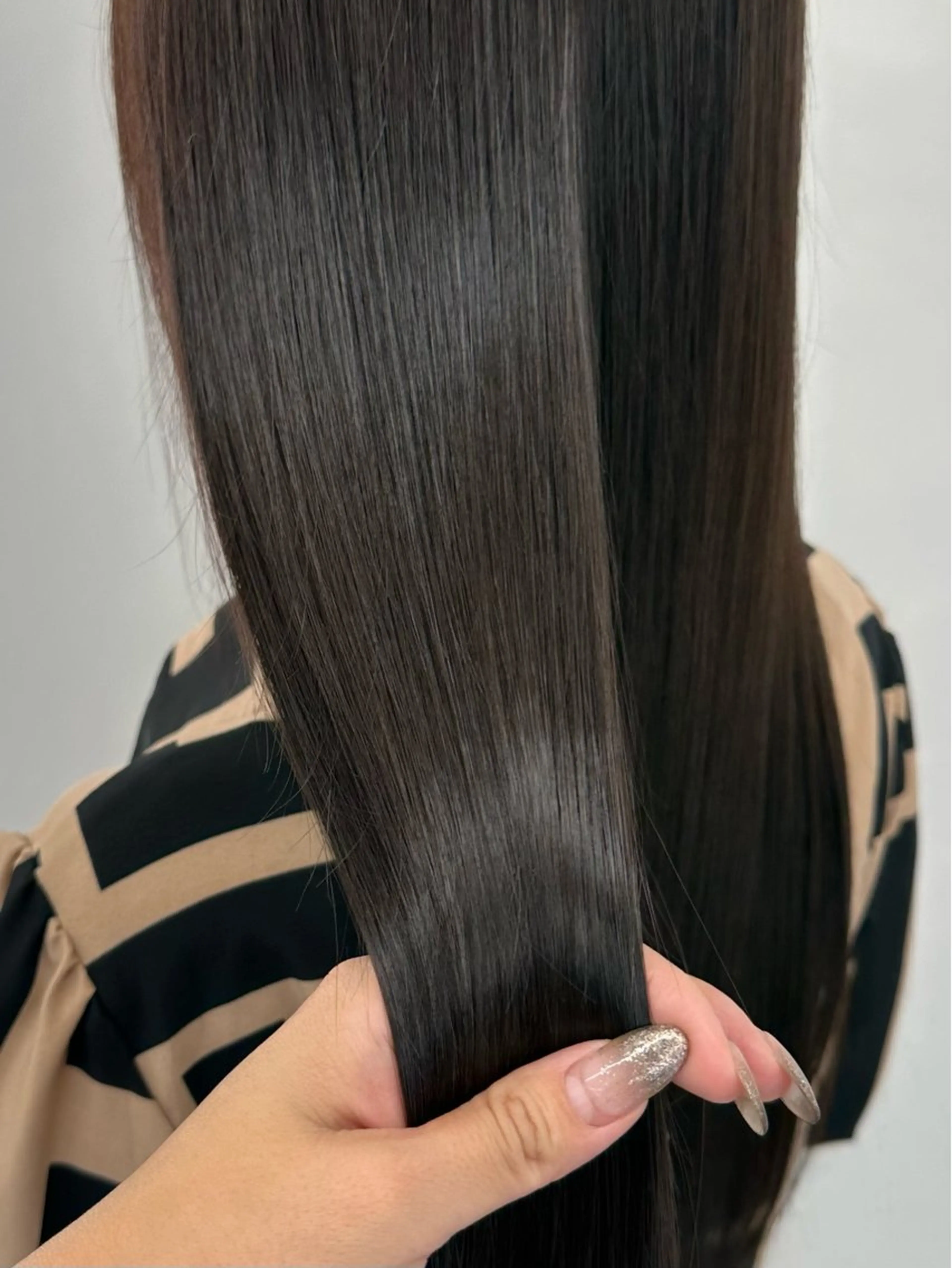 艶髪カラー🩵ダメージレストリートメント付きのワンカラー✨メンテナンスカット(顔周りのカット＋毛先メンテナンス)の写真