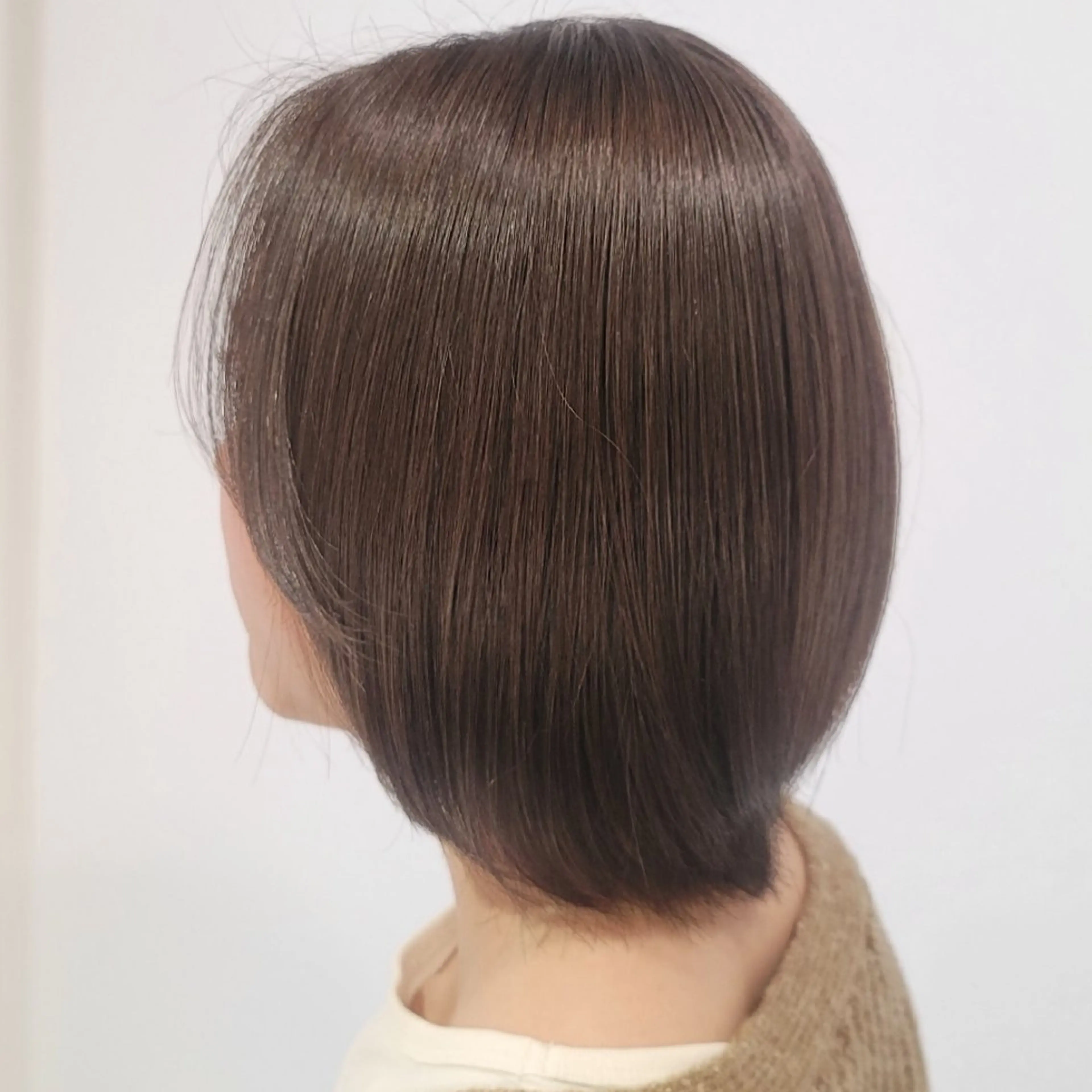 ショート カラー ブラウンカラー 透明感カラー オリーブブラウン カットモデル/ セット/宮里心香のヘアスタイル