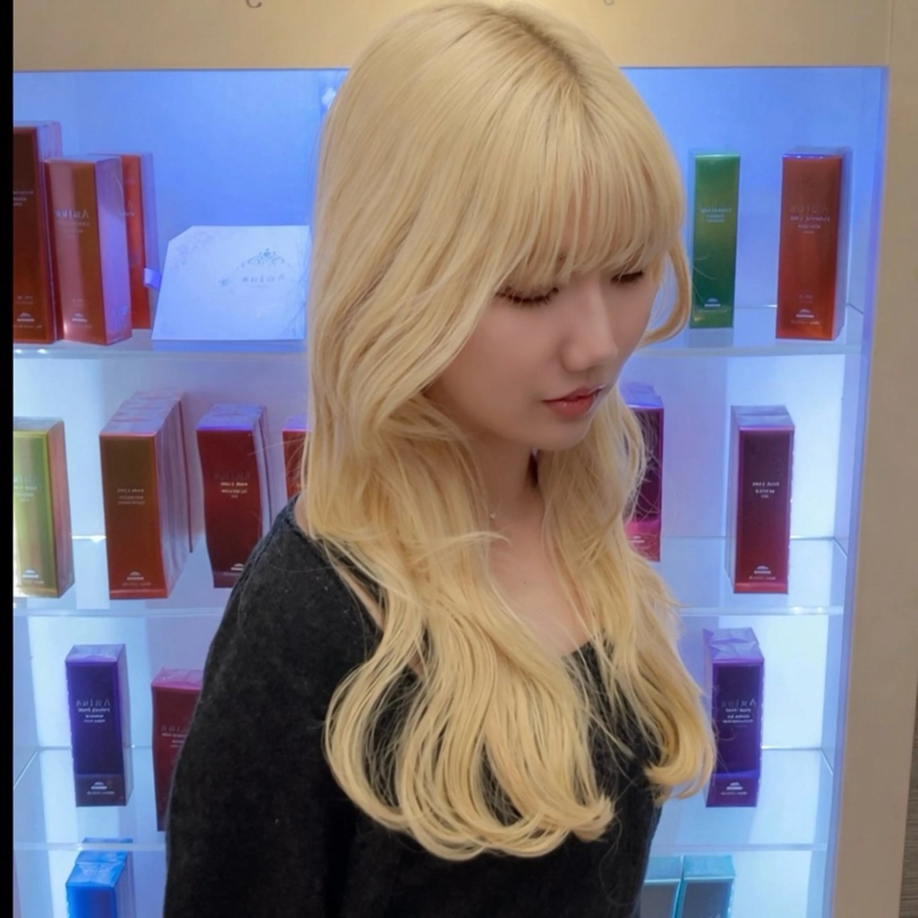 ロング カラー ヘアカラー トリートメント ⭐️韓国ブリーチ 顔周りカット⭐️のヘアスタイル