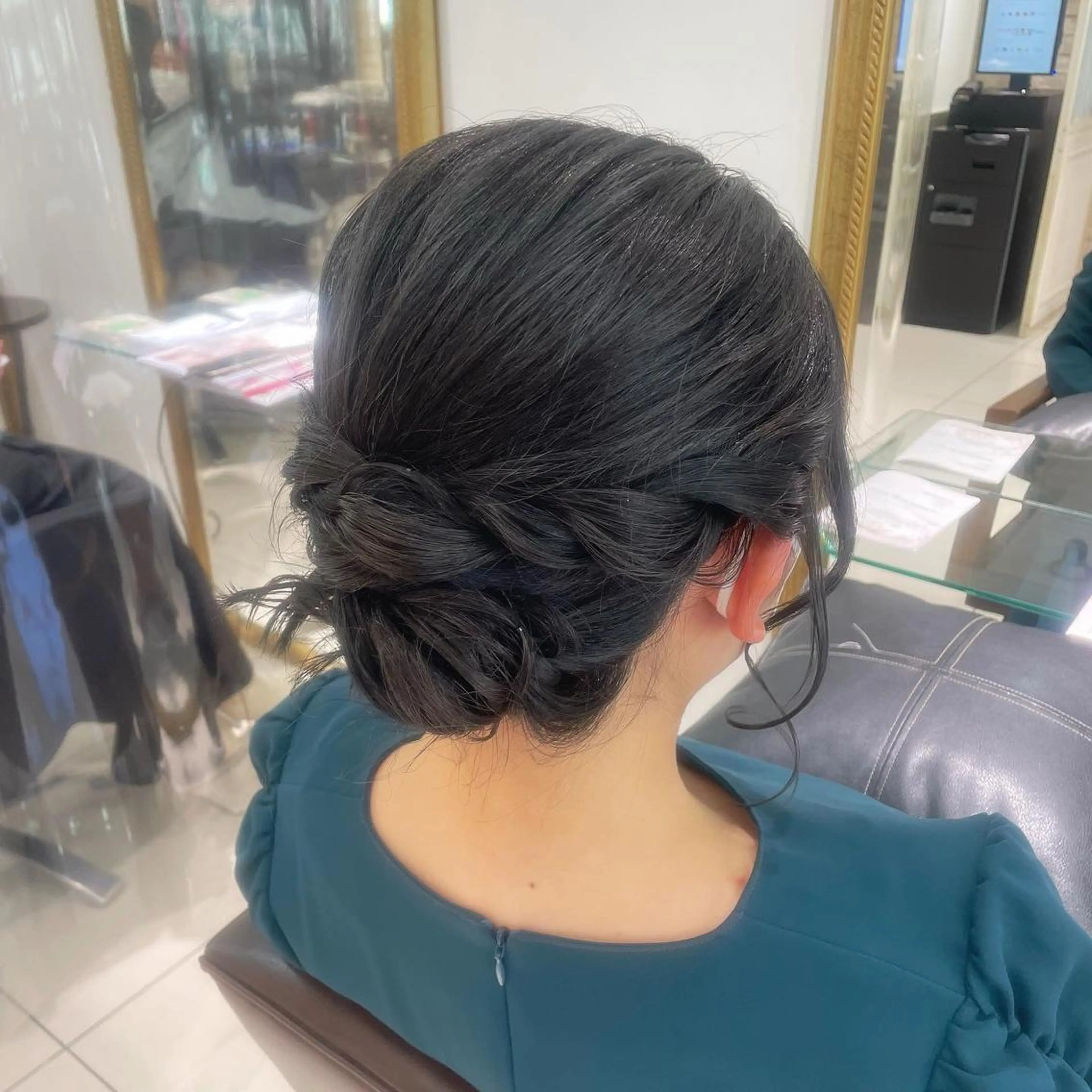 セミロング ヘアアレンジ ･˚✧すずね˚✧* lucia(ルチア)のマツエク・マツパデザイン