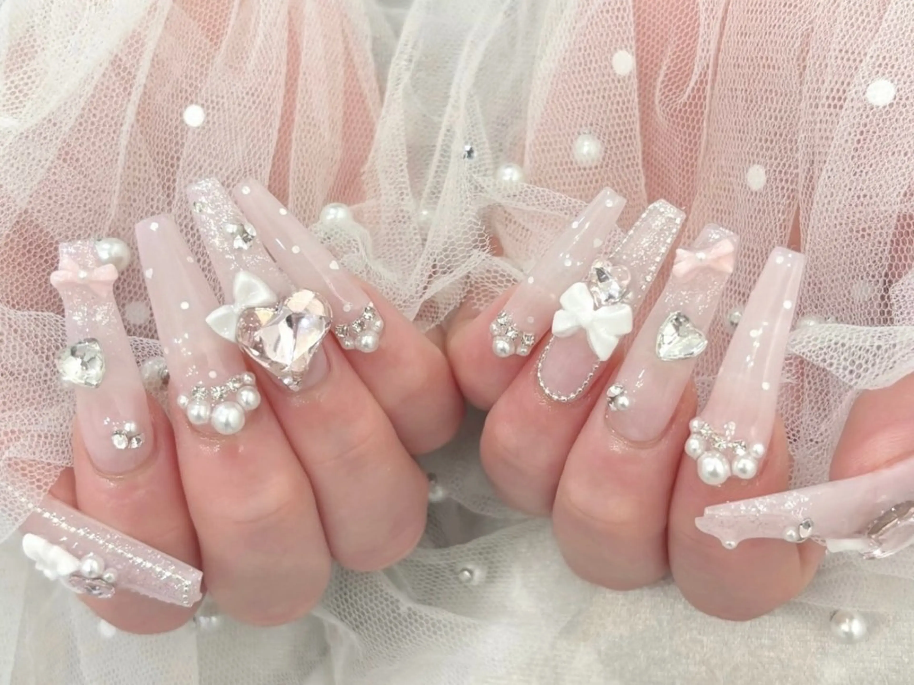 メンズ ネイル アートネイル フレンチネイル ジェルネイル キラキラネイル パラジェル ハンドネイル Bloom スカルプ専門店のネイルデザイン