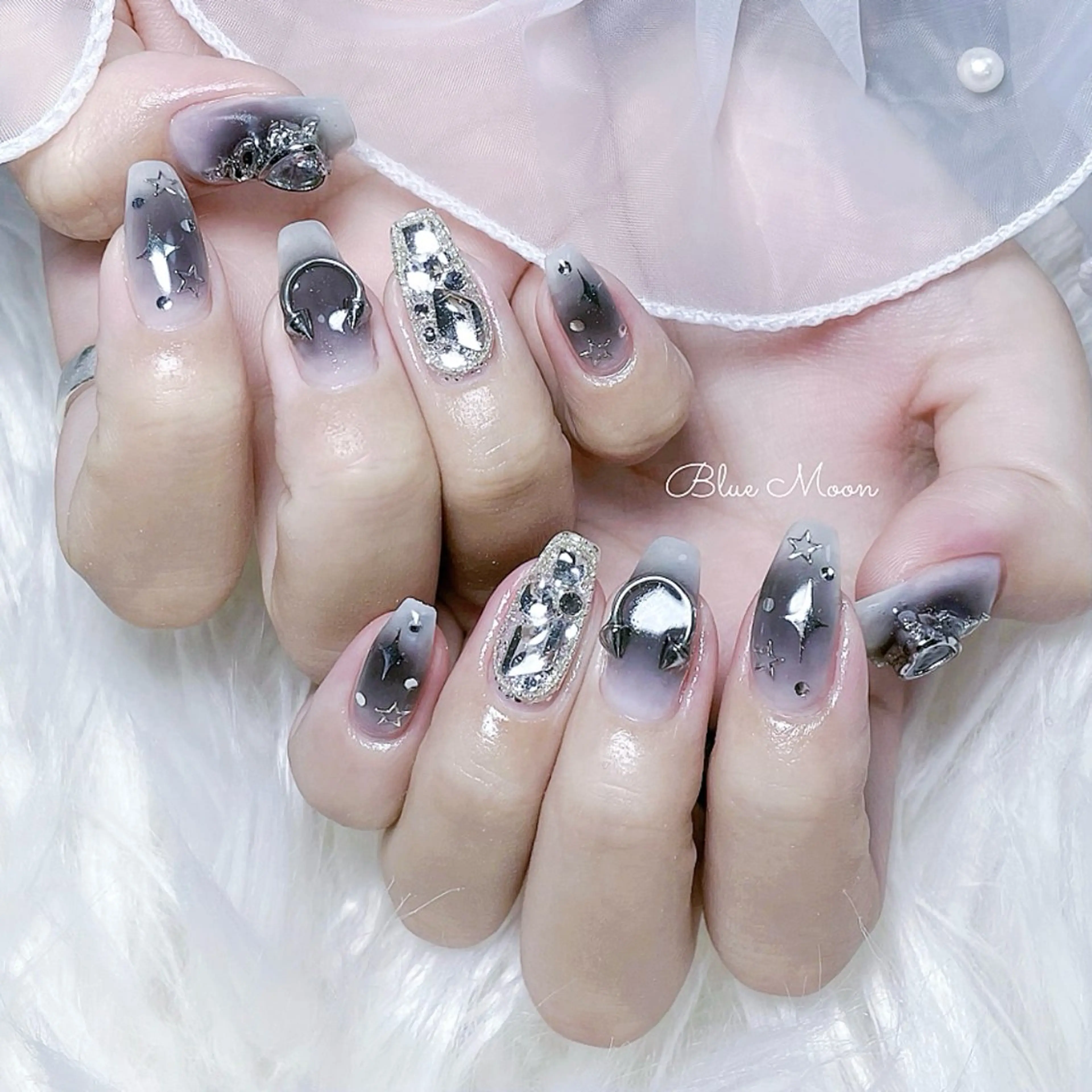 ネイル ハンドネイル フットネイル ハンドケア nail salon Blue Moonのネイルデザイン