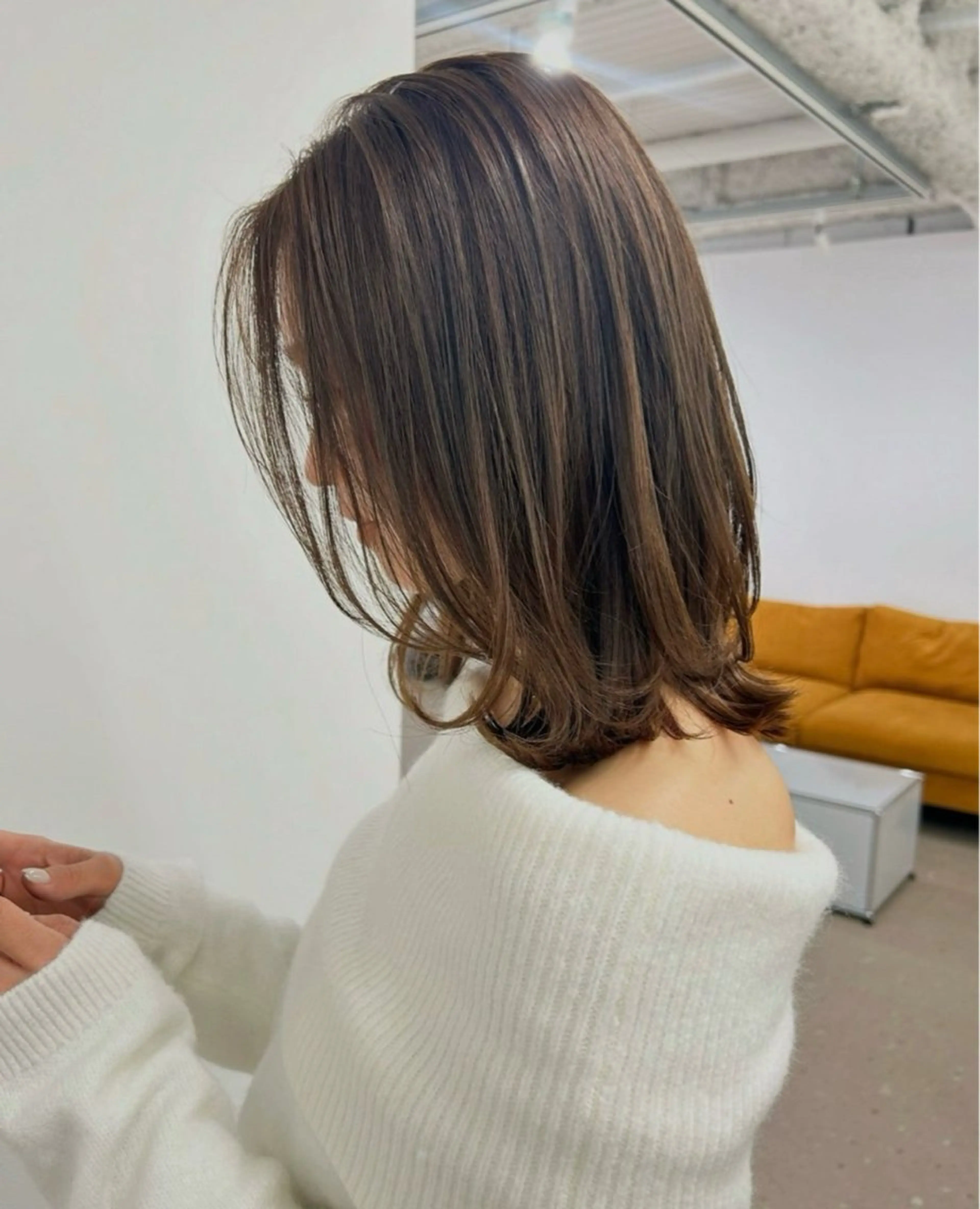 カラー 浅野 楓芽のヘアスタイル