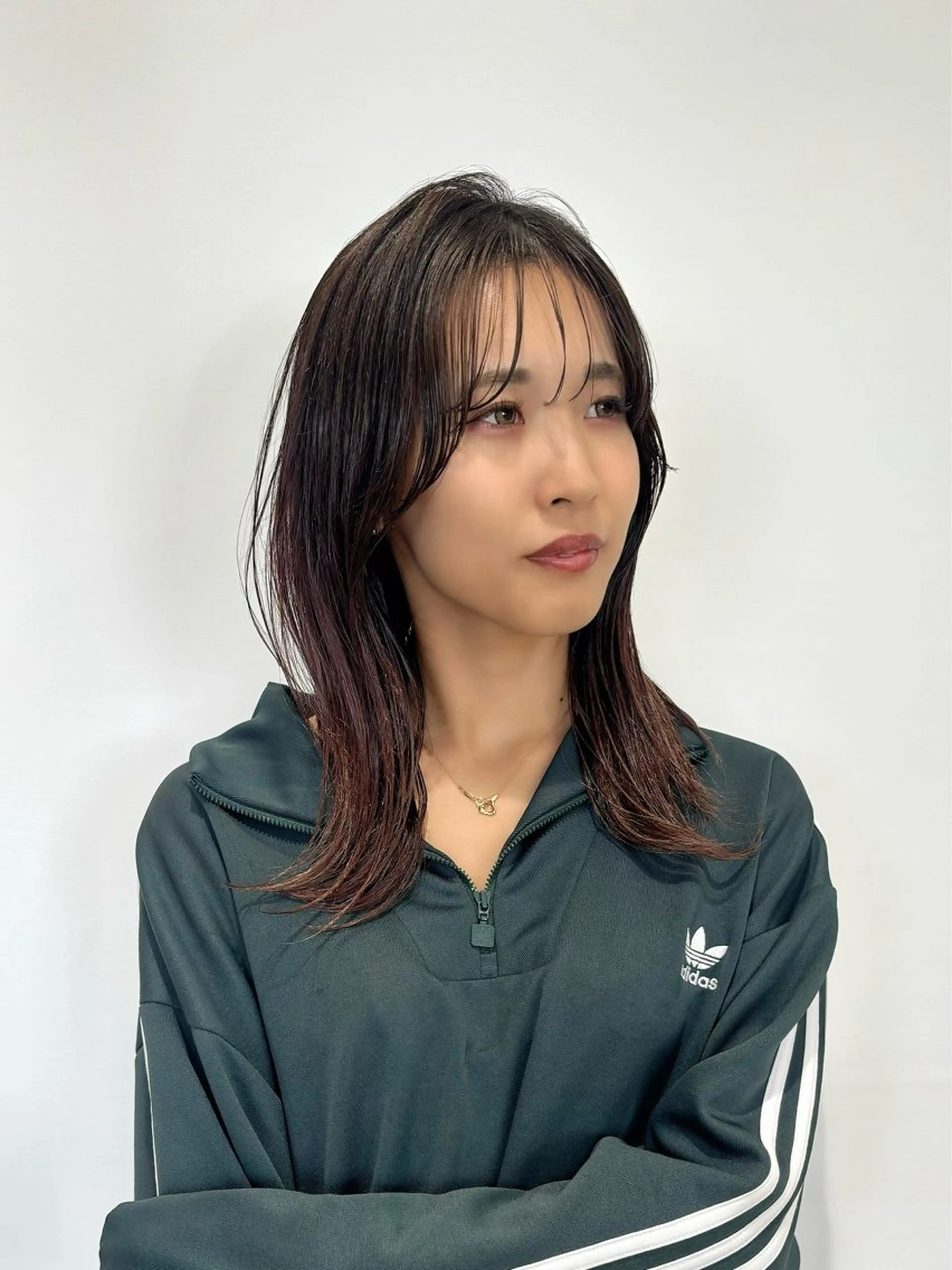 ロング カラー レッドカラー くびれヘア くびれレイヤー レイヤーカット 透明感カラー/ くびれヘア/ユウユのヘアスタイル