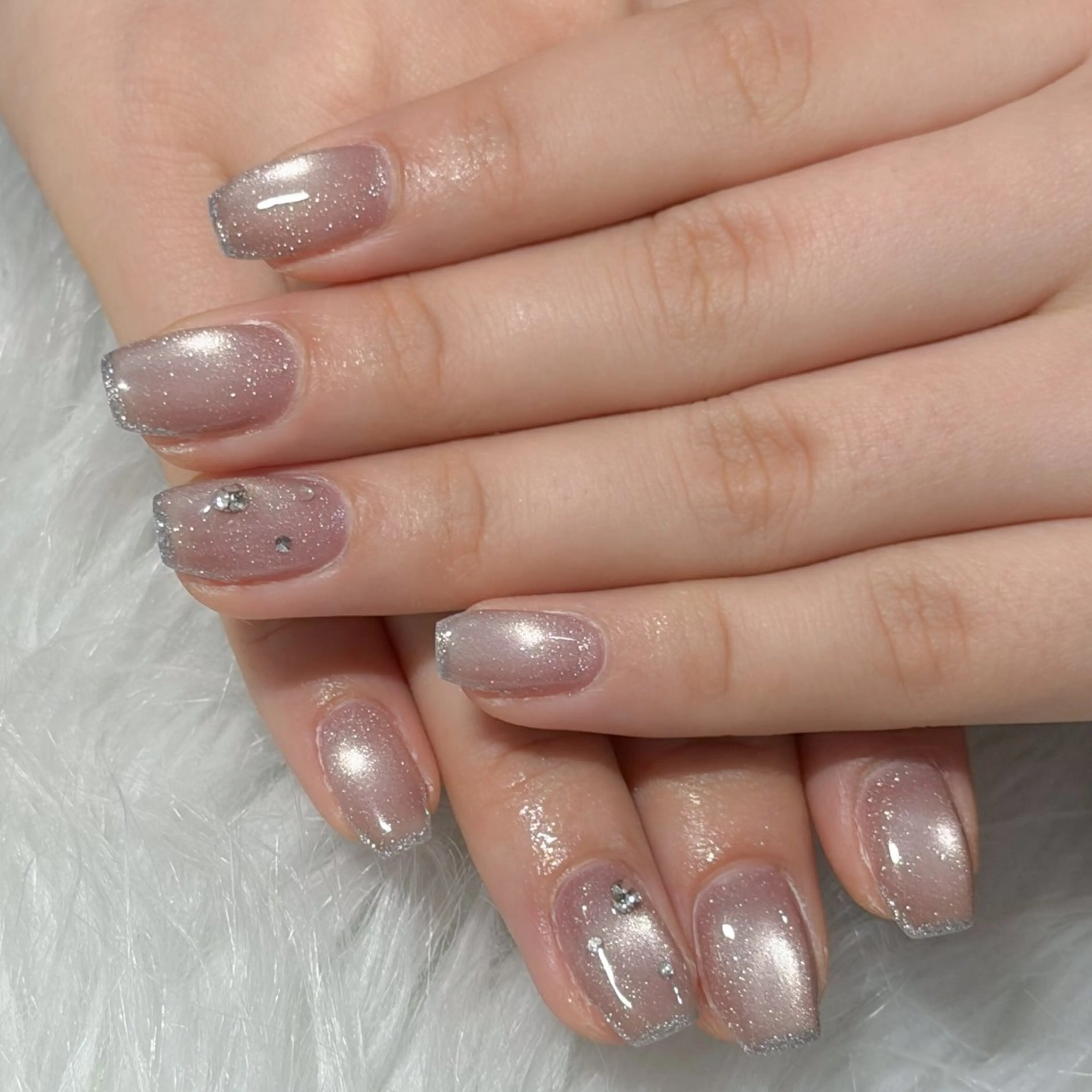 ネイル ハンドネイル フットネイル LAVISH nanamiのネイルデザイン