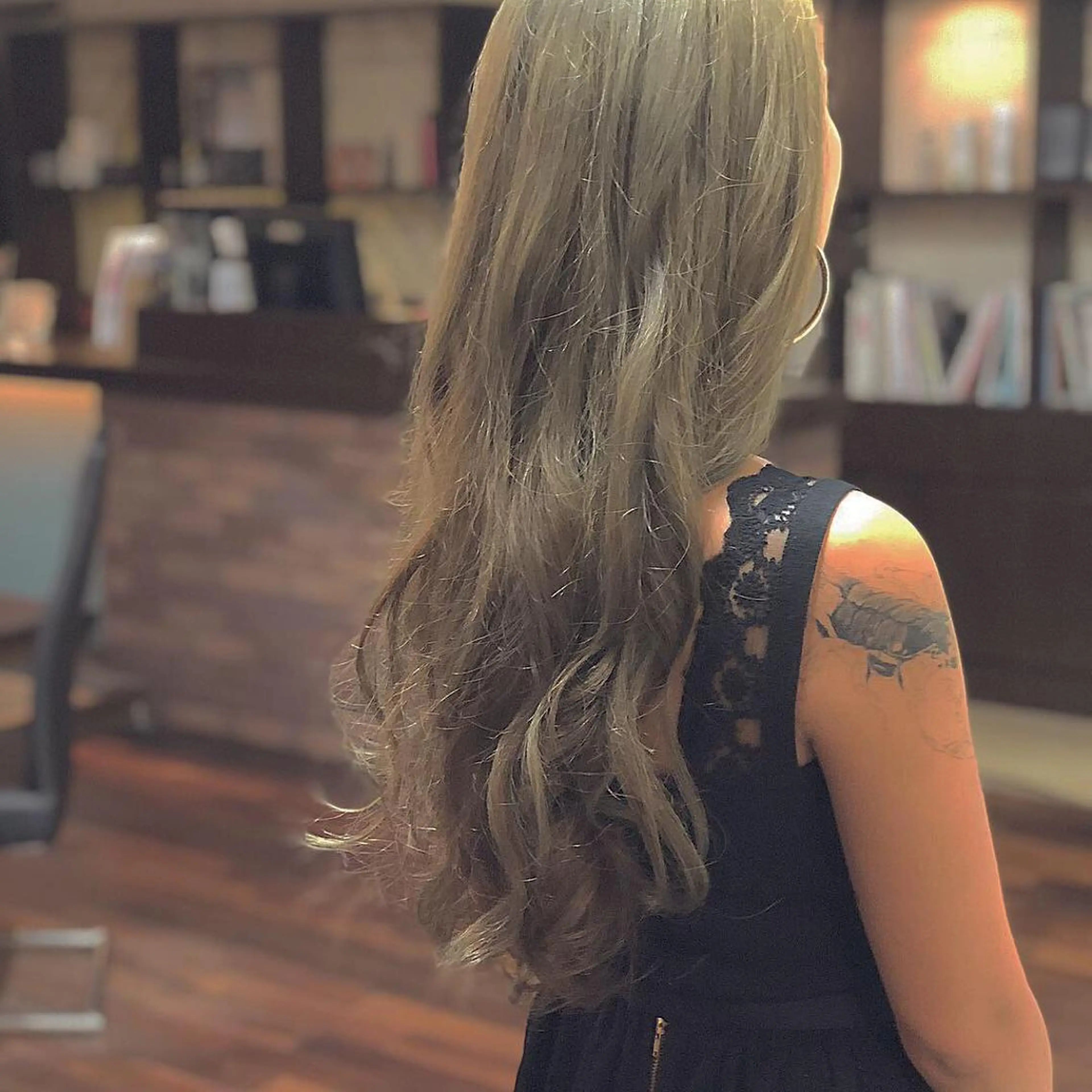 ロング カラー 坂元 智信のヘアスタイル