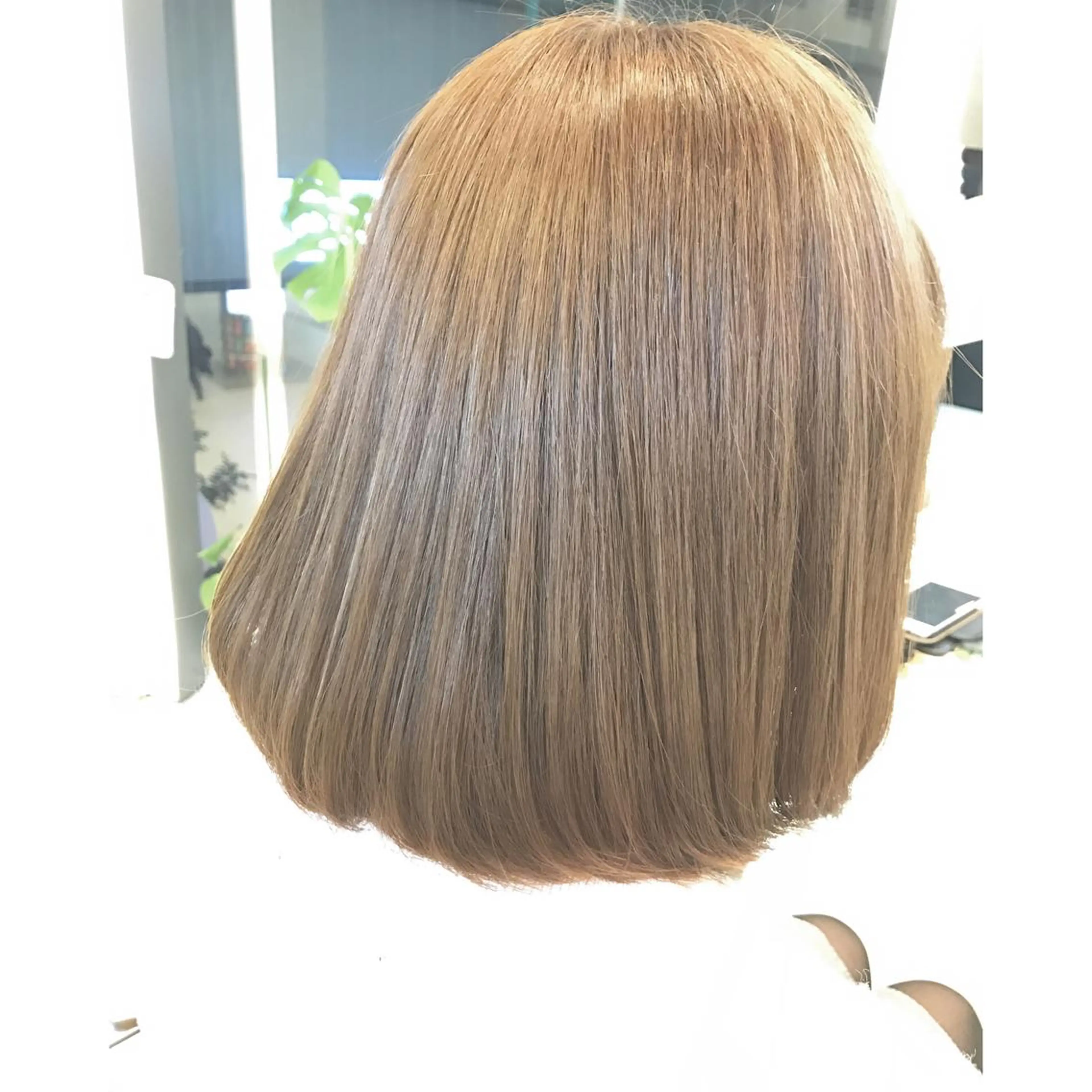 ミディアム カラー 坂西 春果のマツエク・マツパデザイン