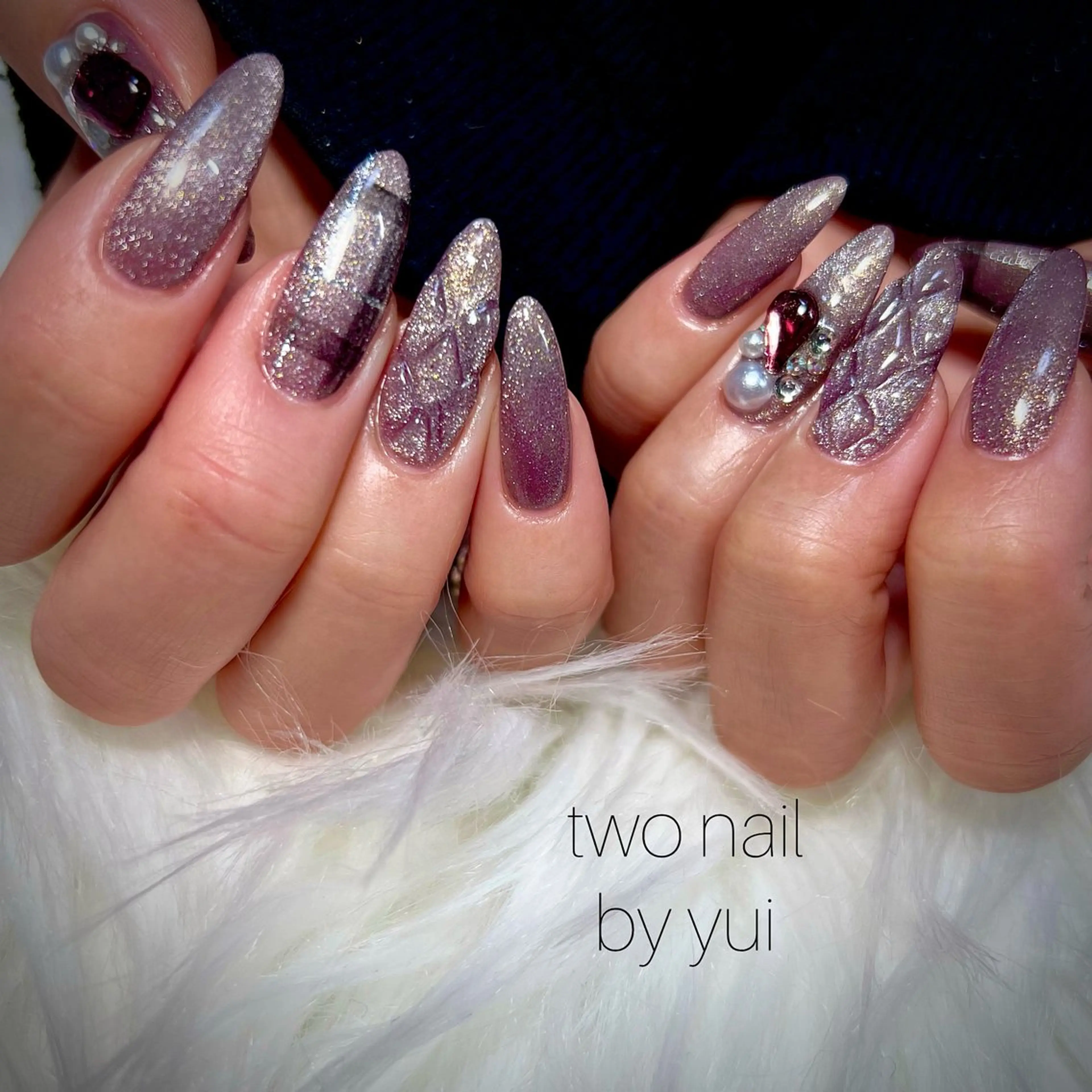 ネイル アートネイル マグネットネイル ネイルチップ ホワイト ハンドネイル two nailのネイルデザイン