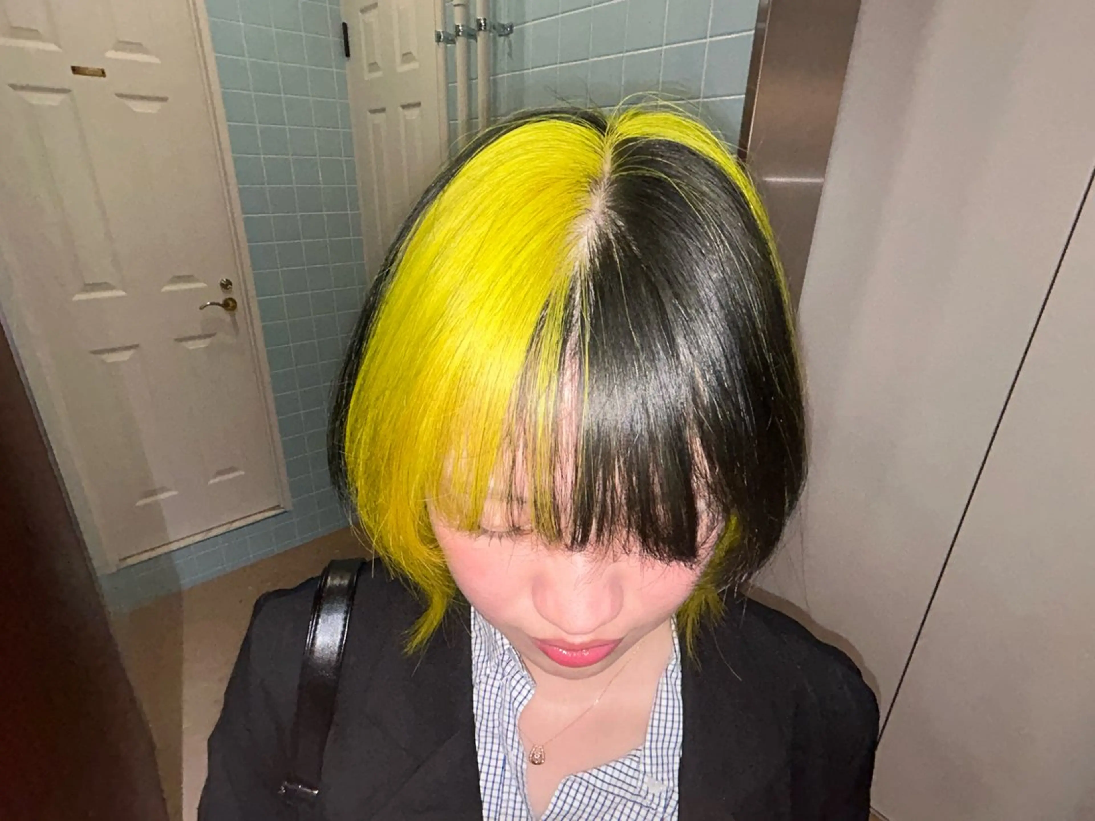 ミディアム カラー ブリーチ デザインカラー ハイトーンカラー イエローカラー 🪽デザインカラー/ ブリーチ/陽向🪽のヘアスタイル