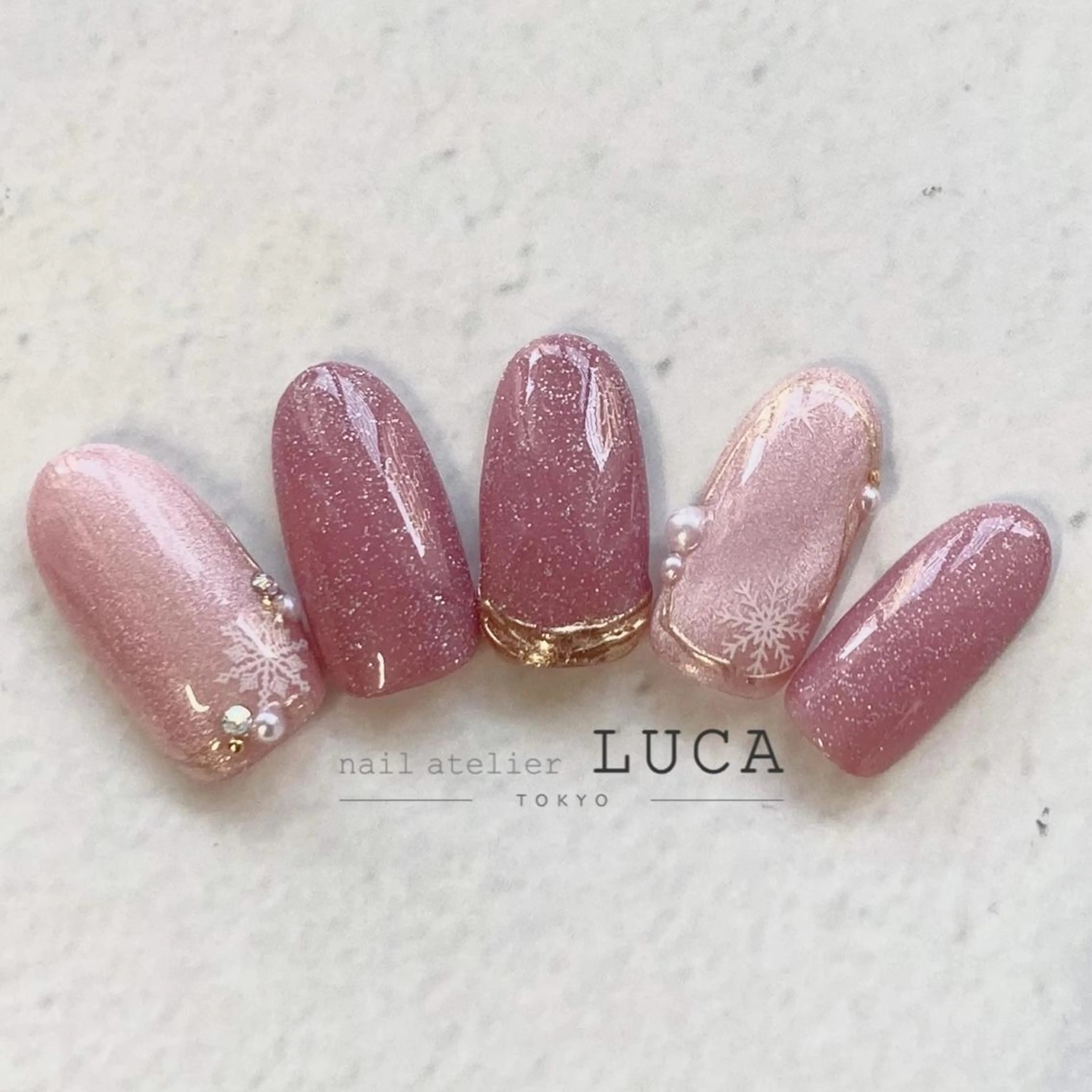 ネイル アートネイル オーロラネイル クリアネイル 長さ出し フットネイル ハンドネイル ネイルアトリエルカ スタッフのネイルデザイン