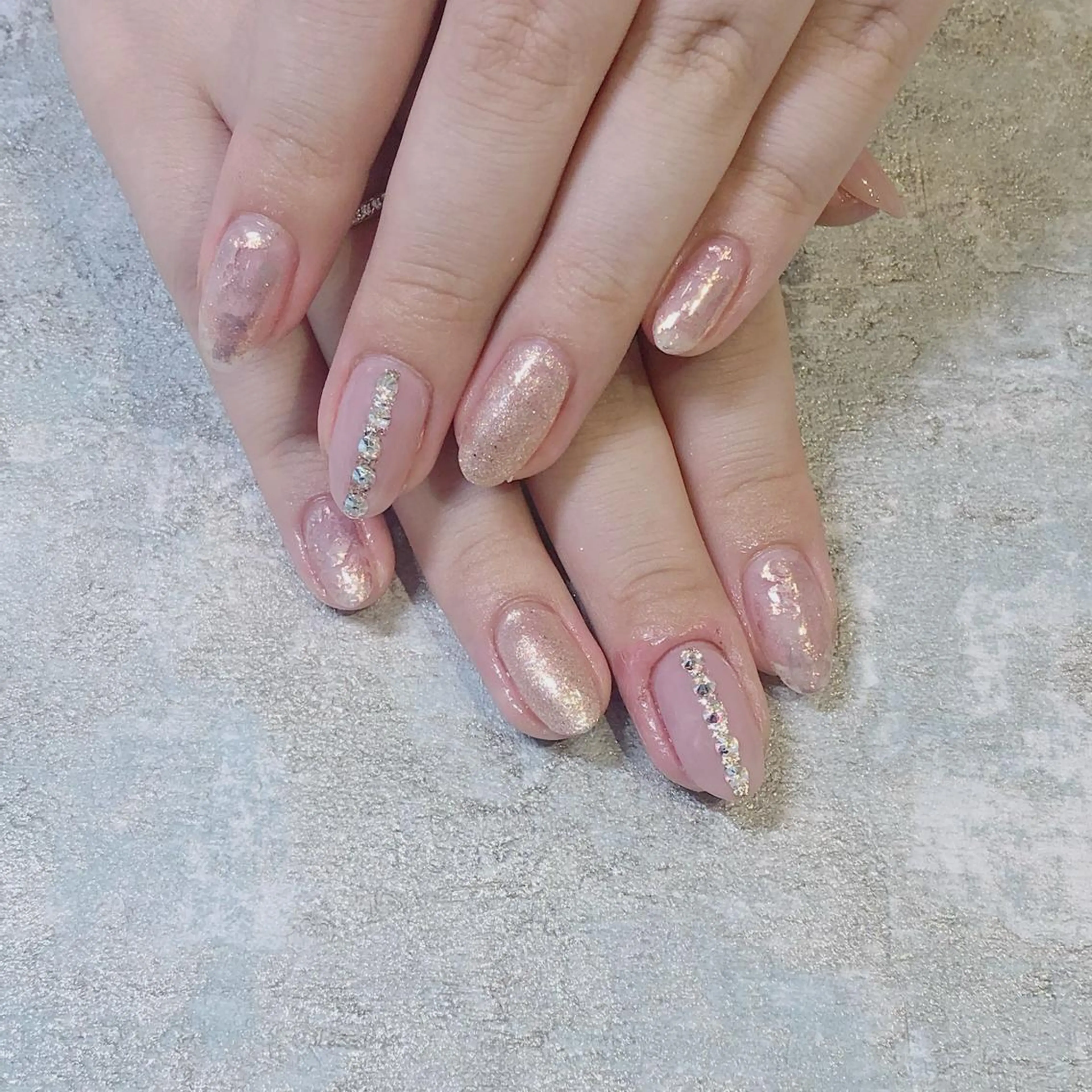 ネイル LUANA 〜Eyelash&Nail〜所属・長崎 真帆のネイルデザイン