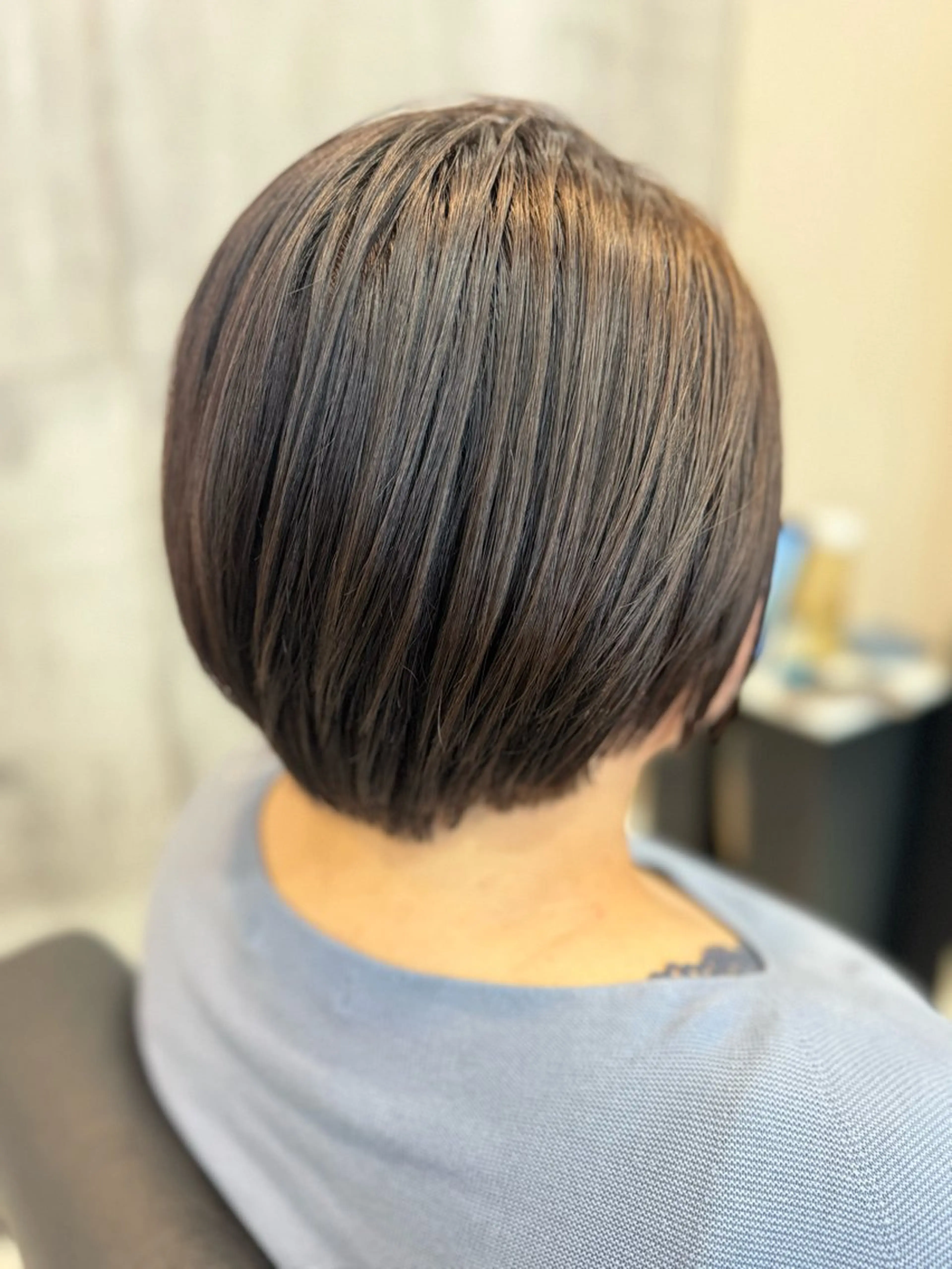 ミディアム CHIC 蘭のヘアスタイル