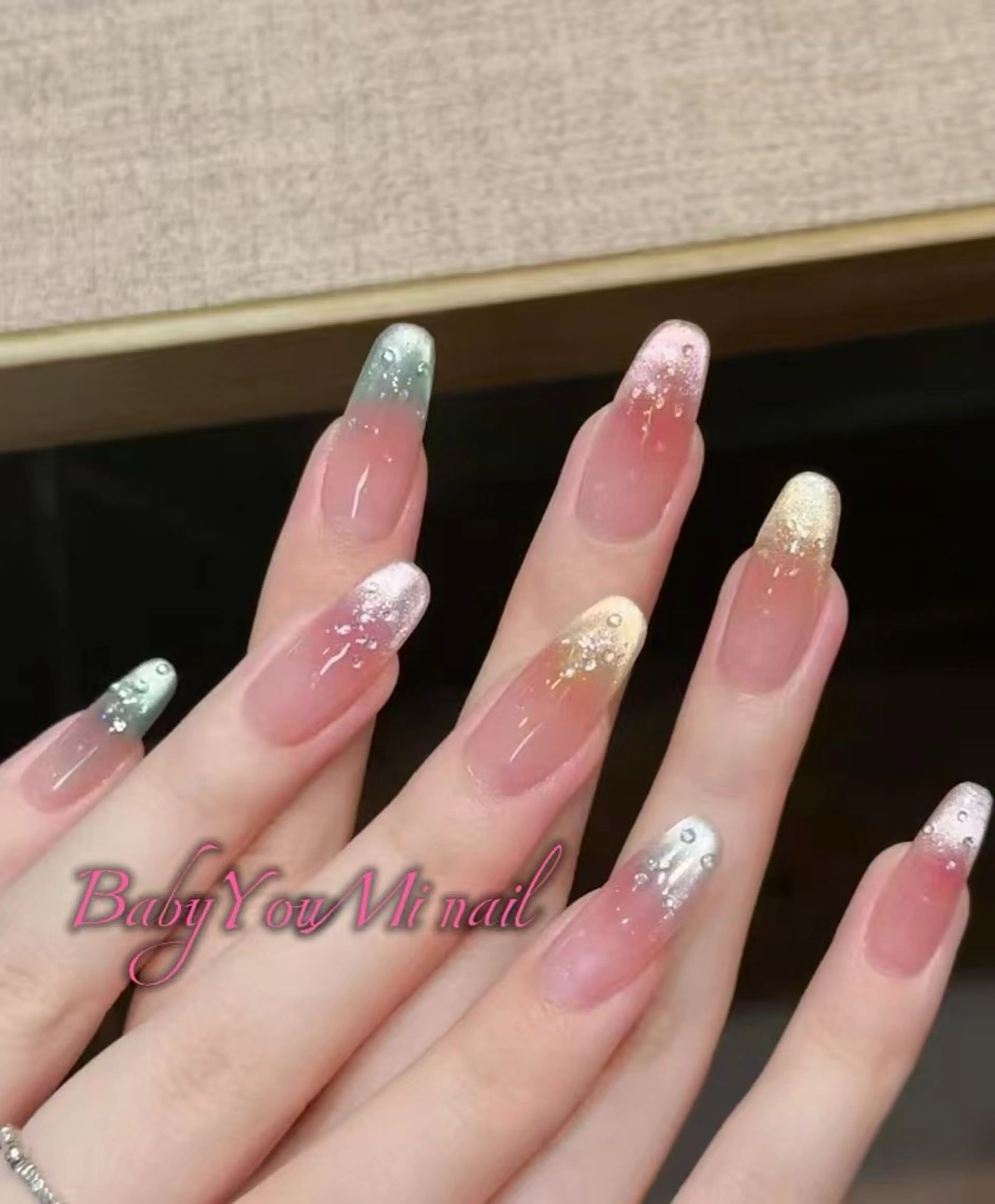 ネイル オーロラネイル フラワーネイル フットネイル フレンチネイル ジェルネイル ハンドネイル BabyYouMi nailのネイルデザイン