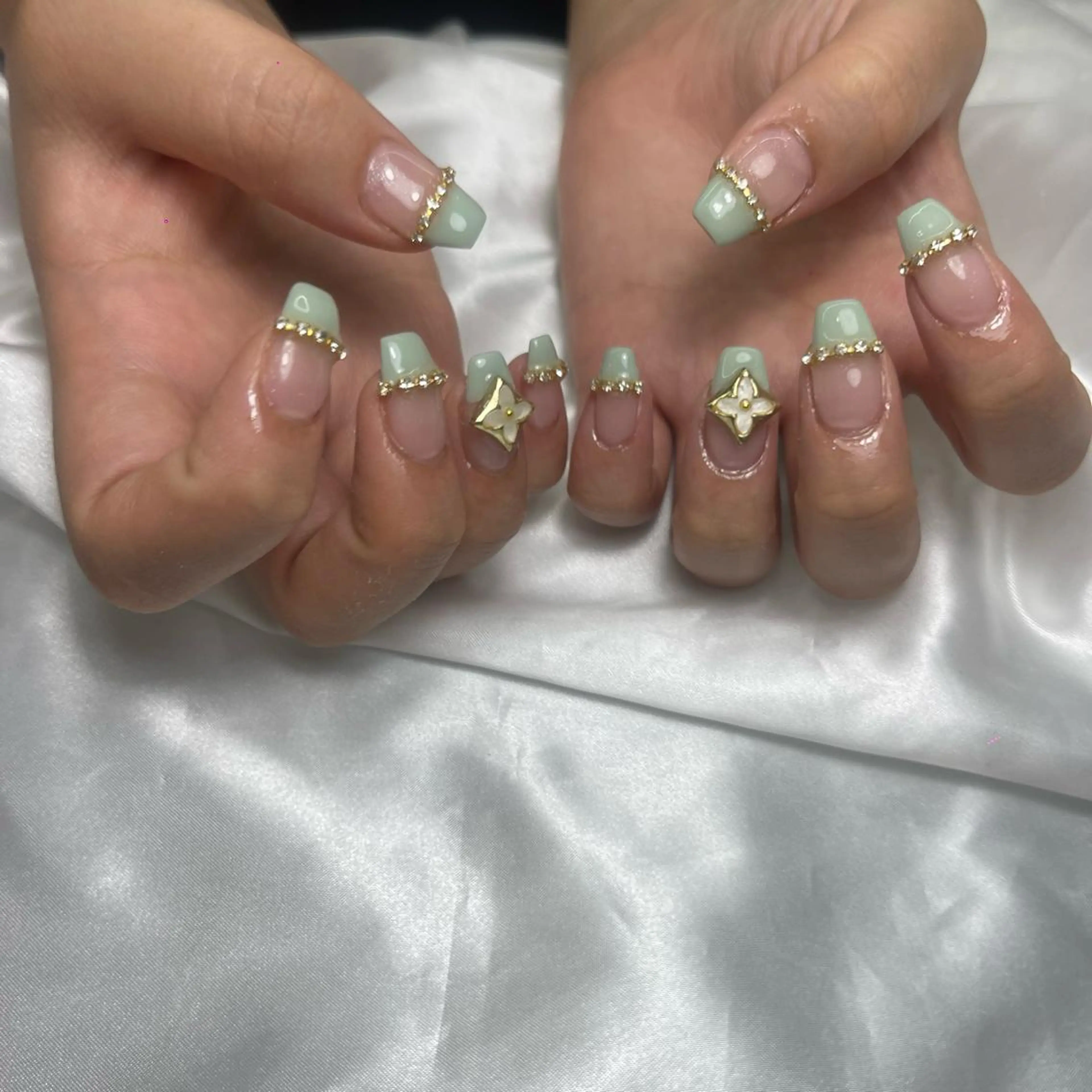 ネイル ALPHA. リリカのネイルデザイン