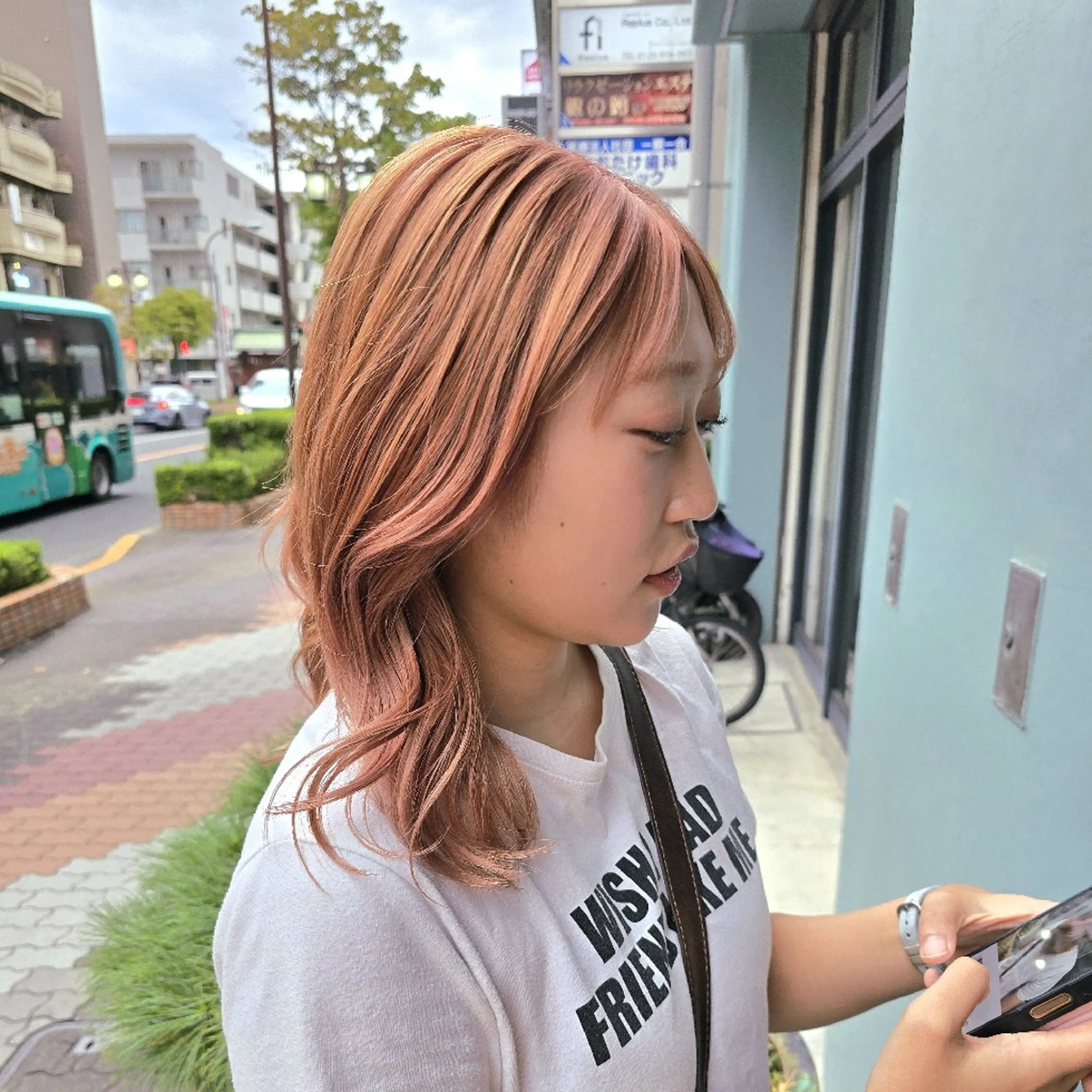セミロング カラー ブリーチ ハヤシ マユ ✂ 府中美容室のヘアスタイル
