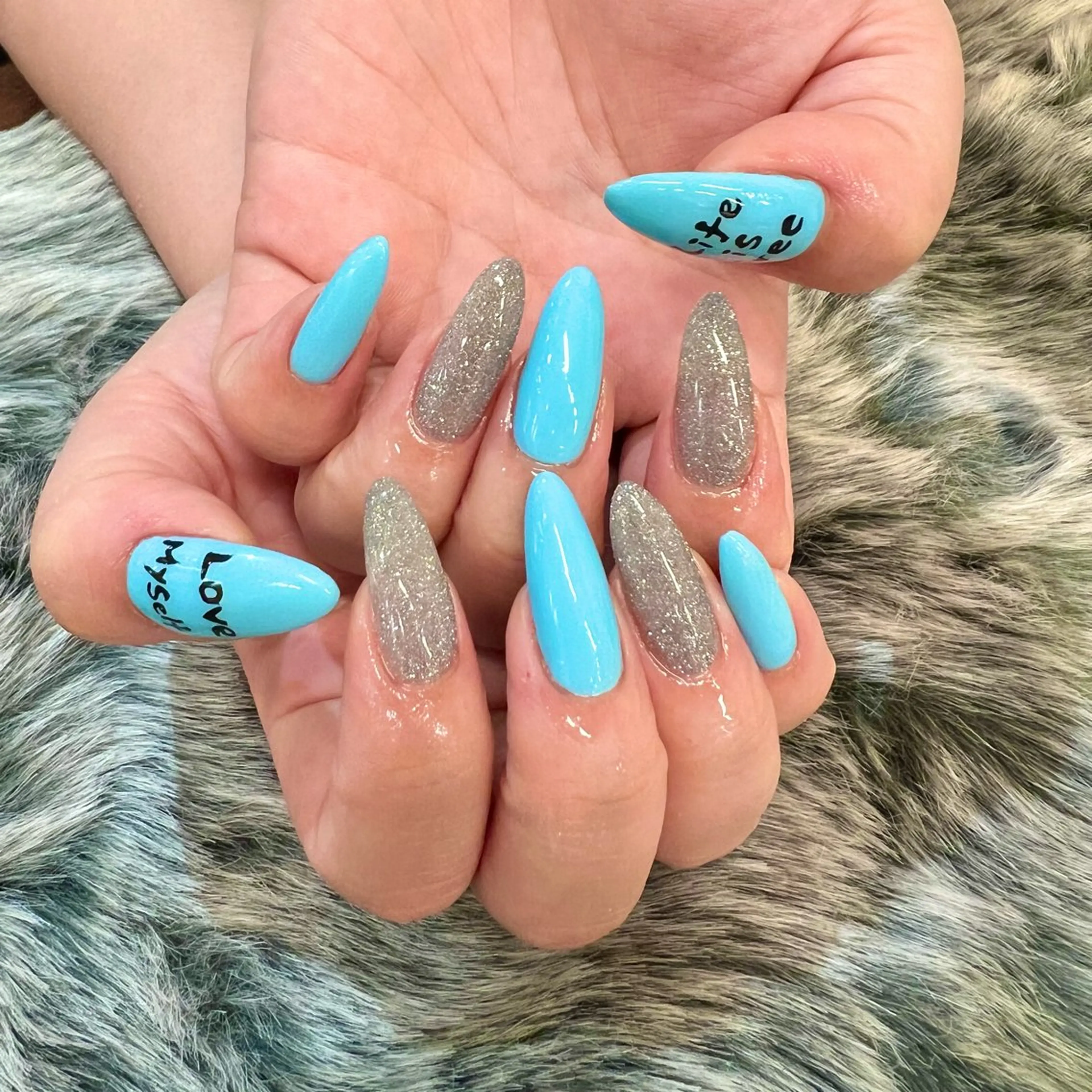 ネイル フラッシュネイル ワンカラーネイル ハンドネイル GRANDEUR焼津 Nana🦖のネイルデザイン