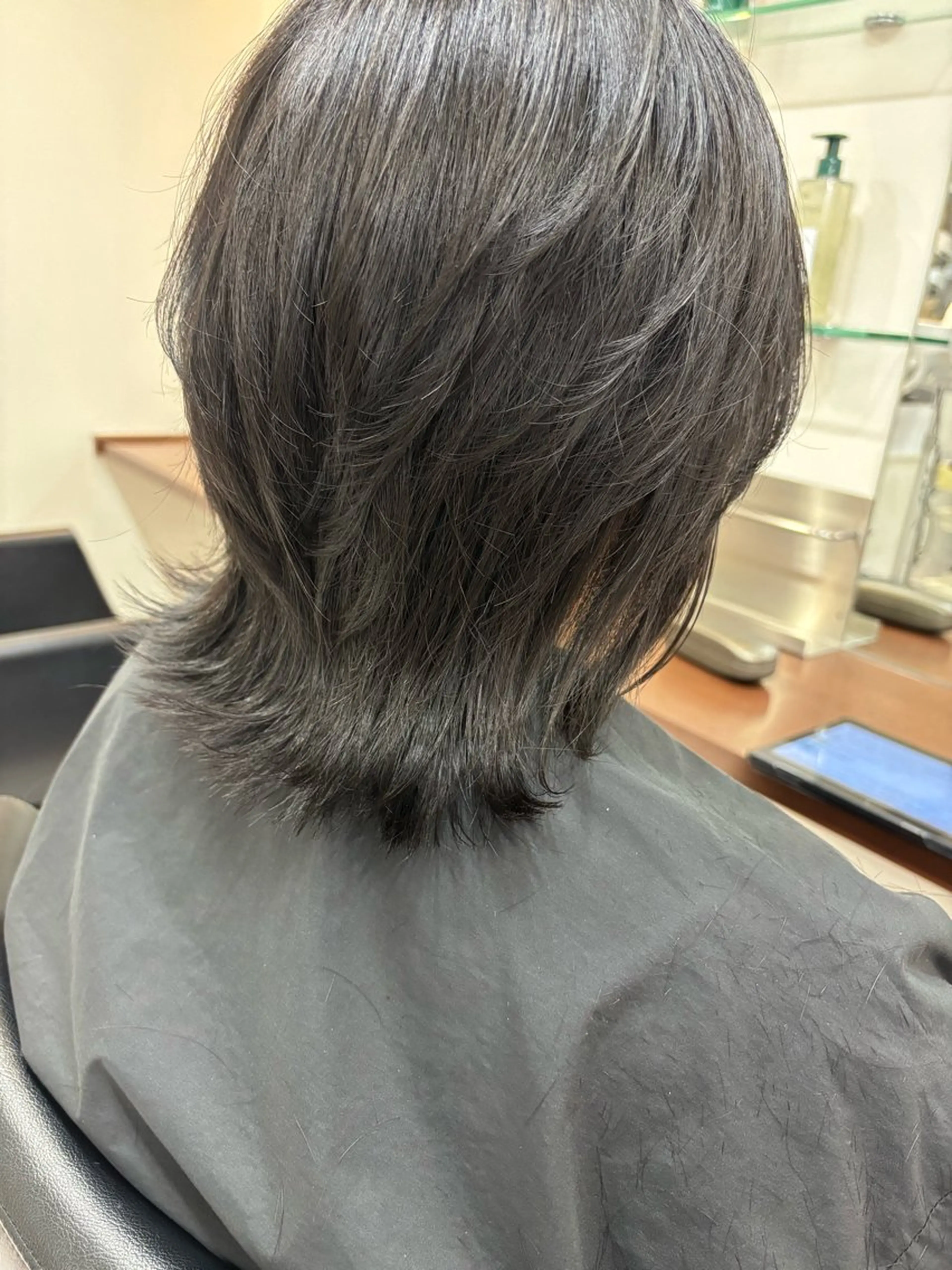 ミディアム くびれヘア ウルフカット TONI&GUY速寿 勇希のヘアスタイル