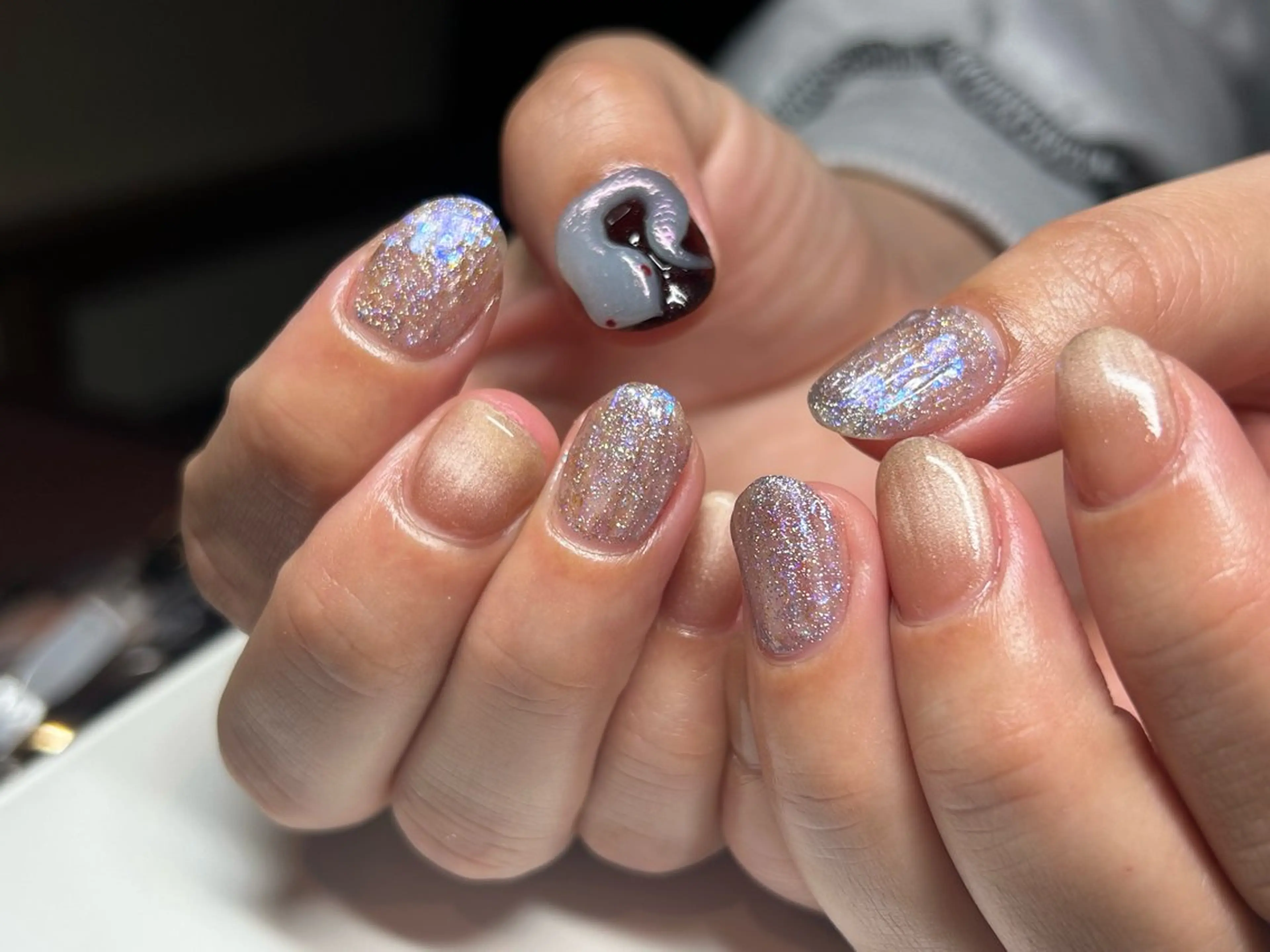 ネイル ハンドネイル AMUCI NAIL Shihomiのネイルデザイン