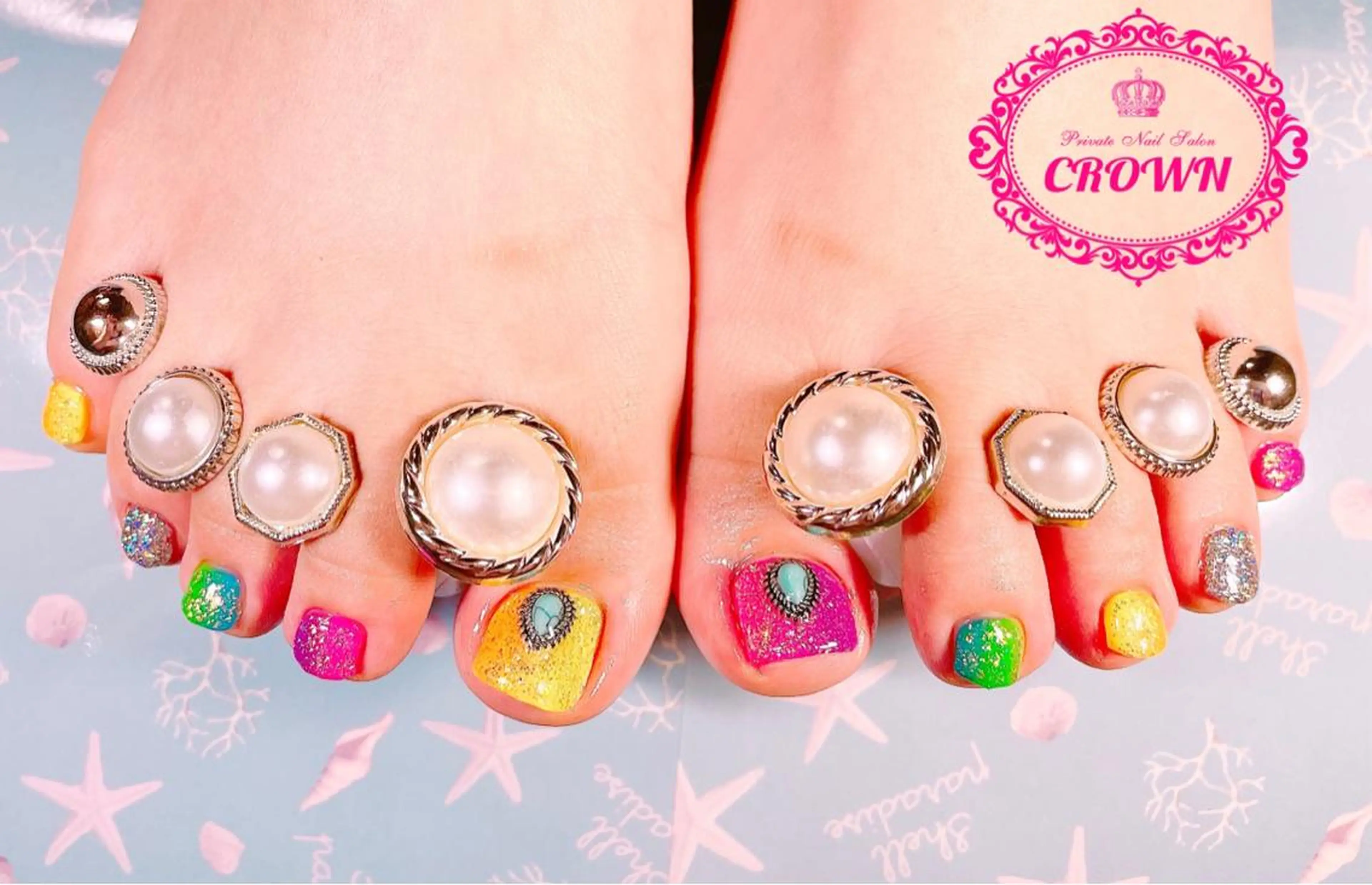 ネイル フットネイル CROWN プライベートサロンのネイルデザイン