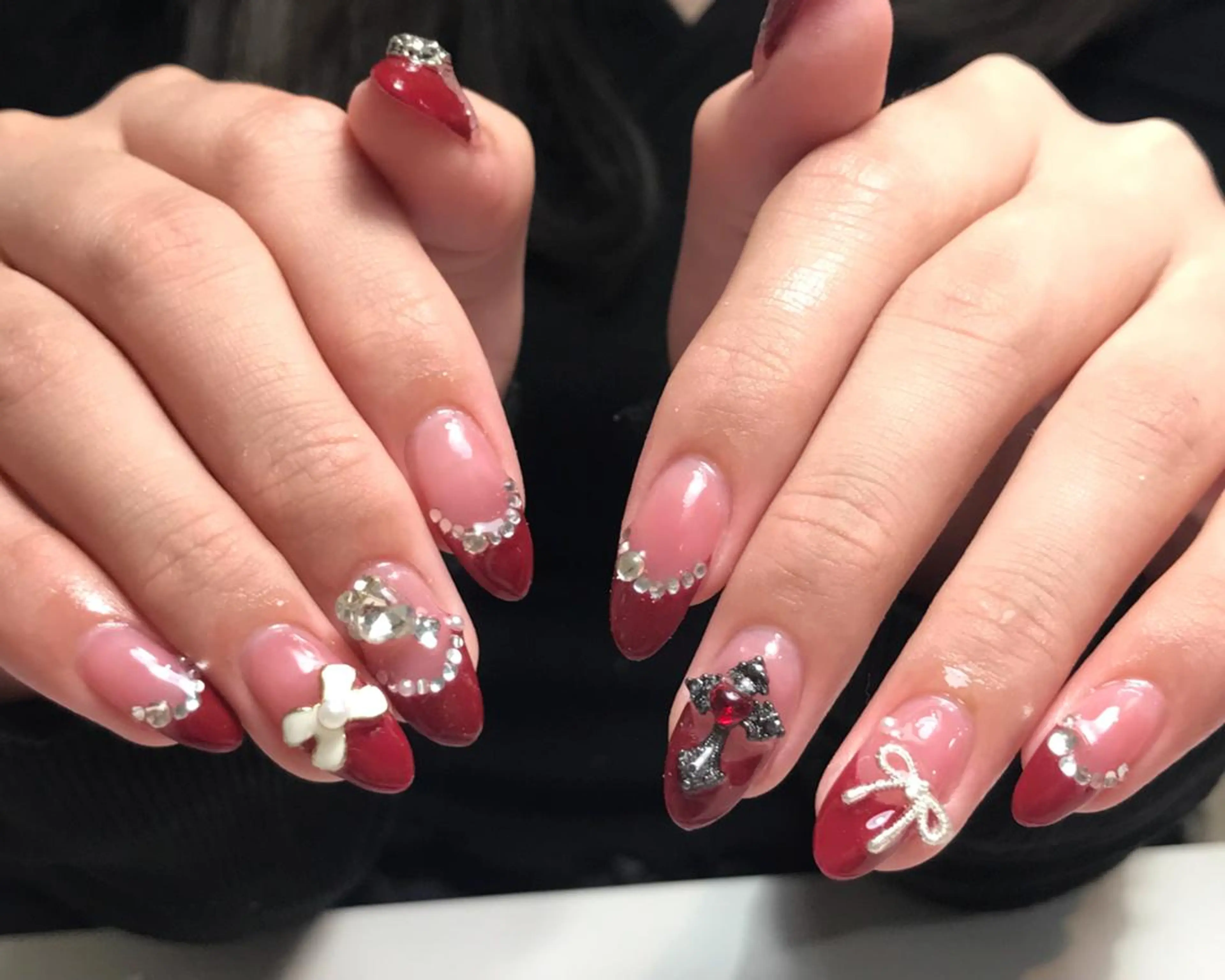 ネイル ハンドネイル 🎀 Ayaka_nailのネイルデザイン