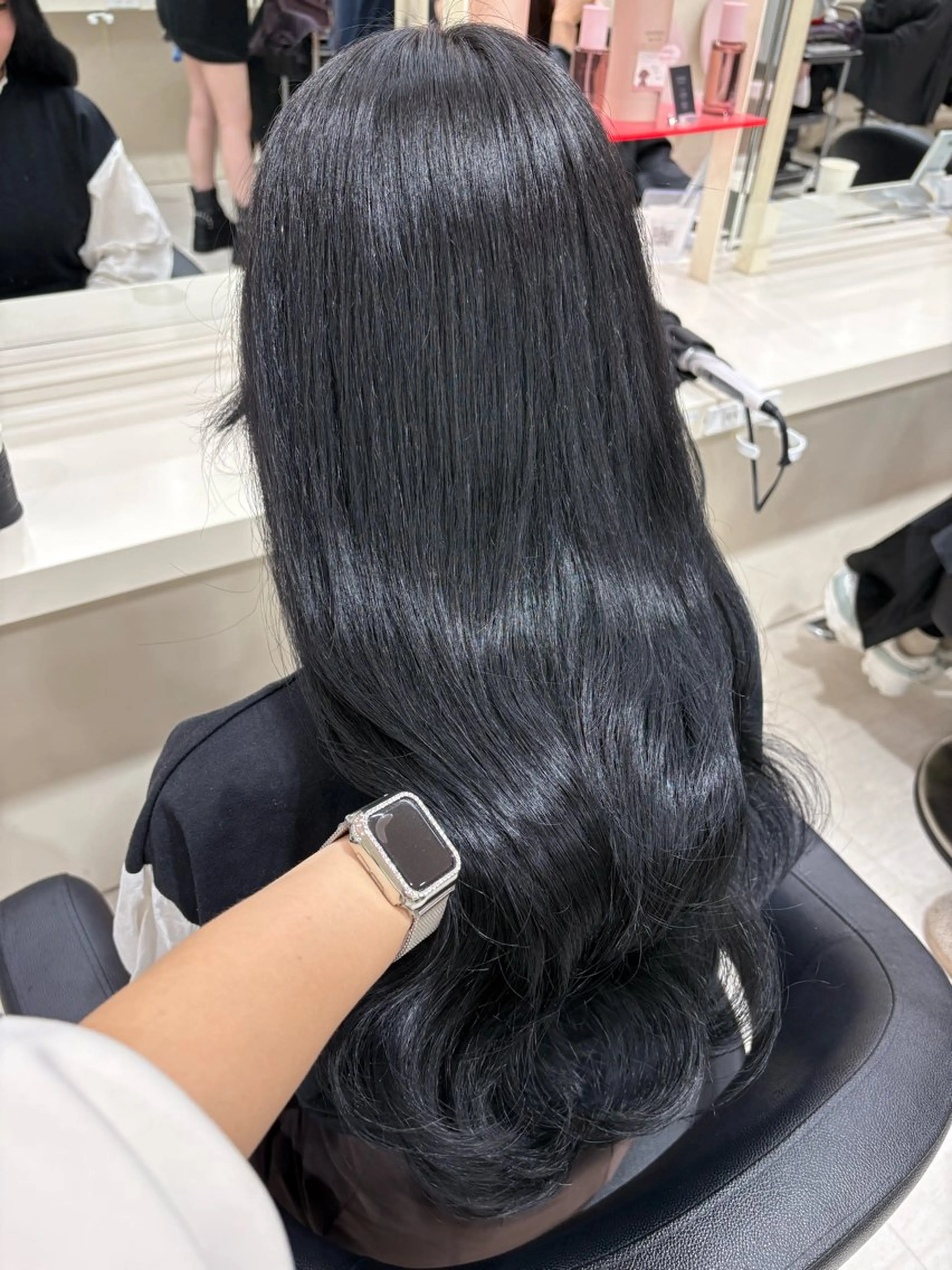 ミディアム カラー ヘアアレンジ ヘアカラー トリートメント 💟RINNA 艶カラー💟のヘアスタイル