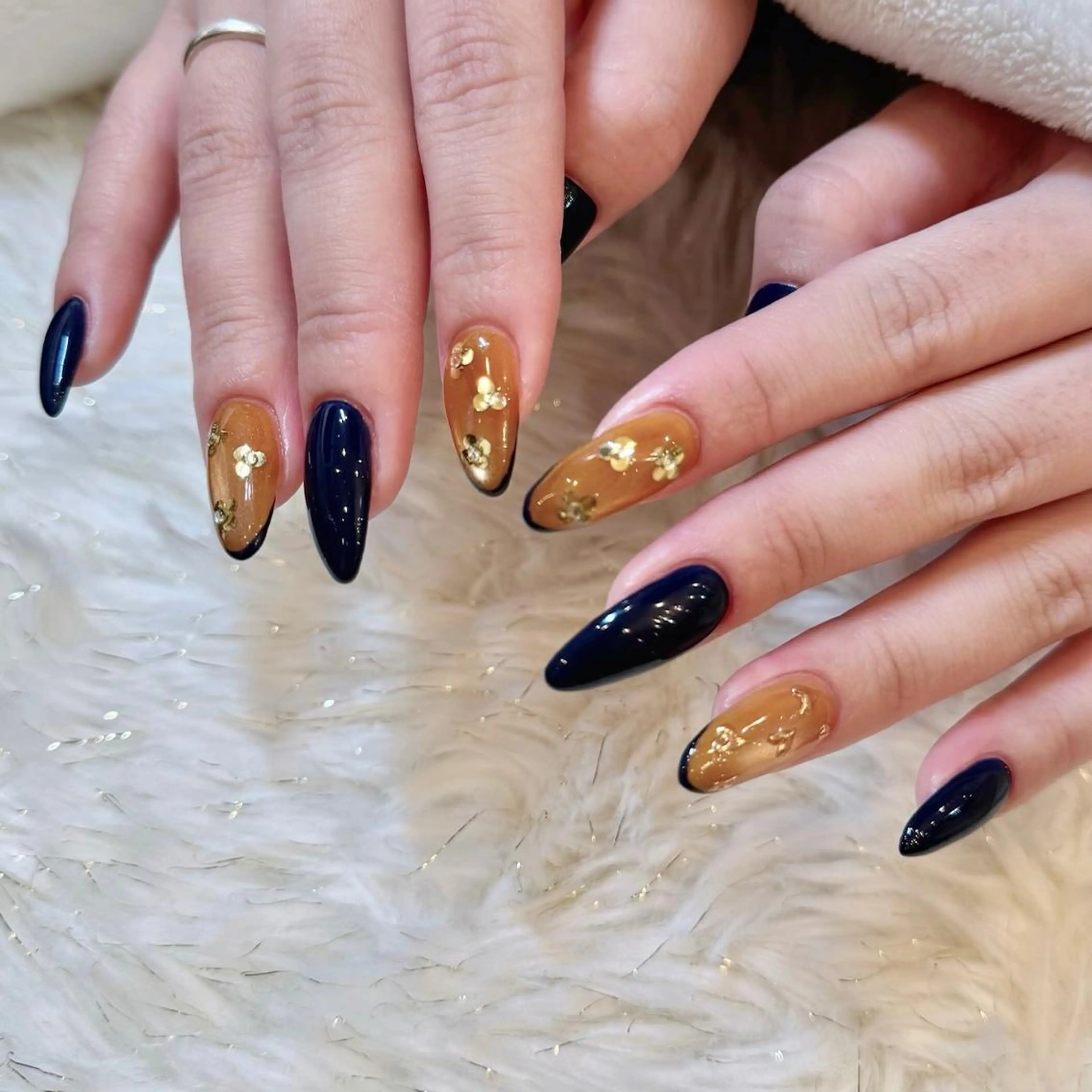 ネイル ハンドネイル 【山岡】 ロイヤル•セラピストのネイルデザイン