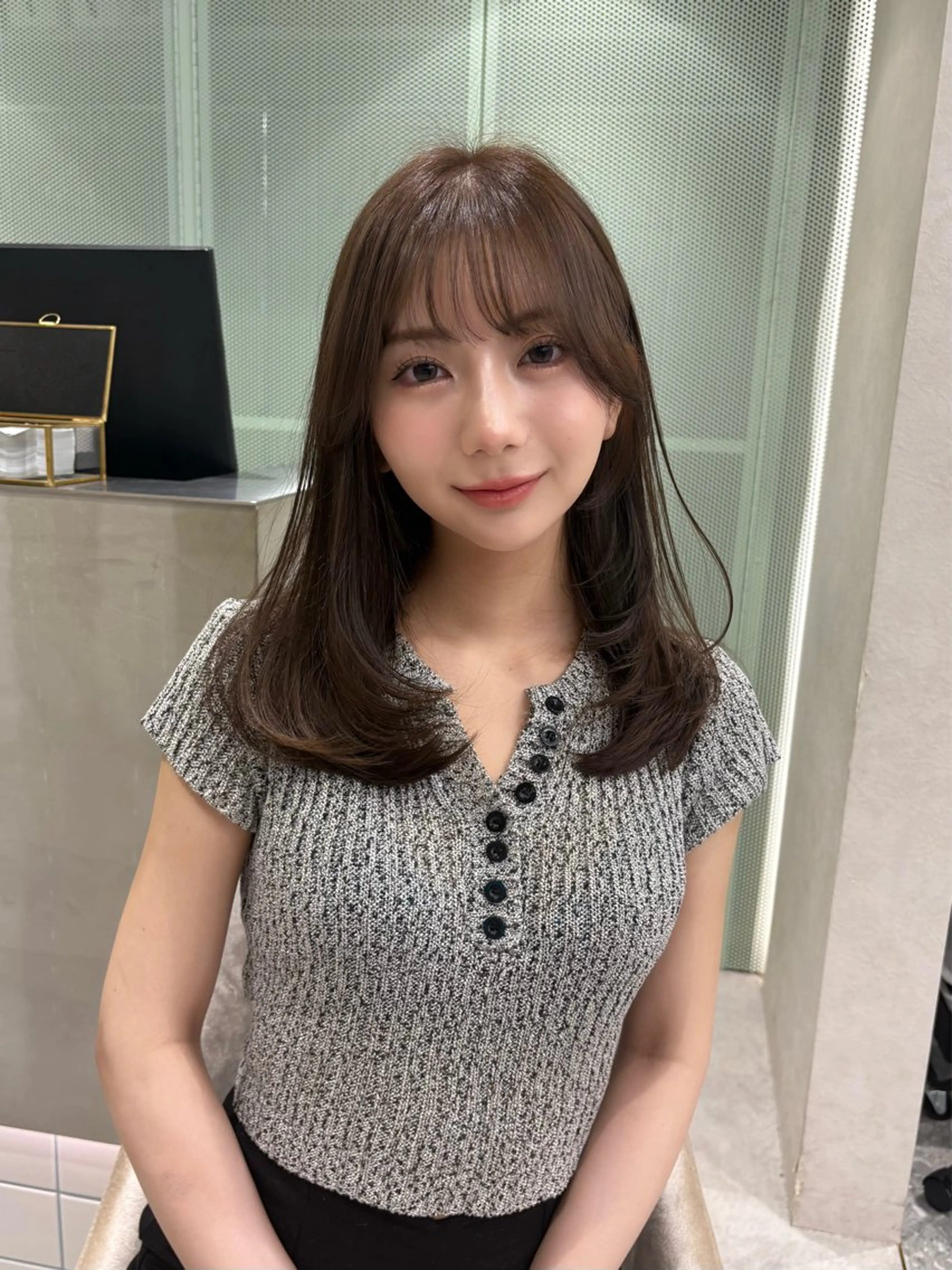 ミディアム カラー ヘアアレンジ カット ヘアカラー トリートメント fumika🎀 ベージュのヘアスタイル