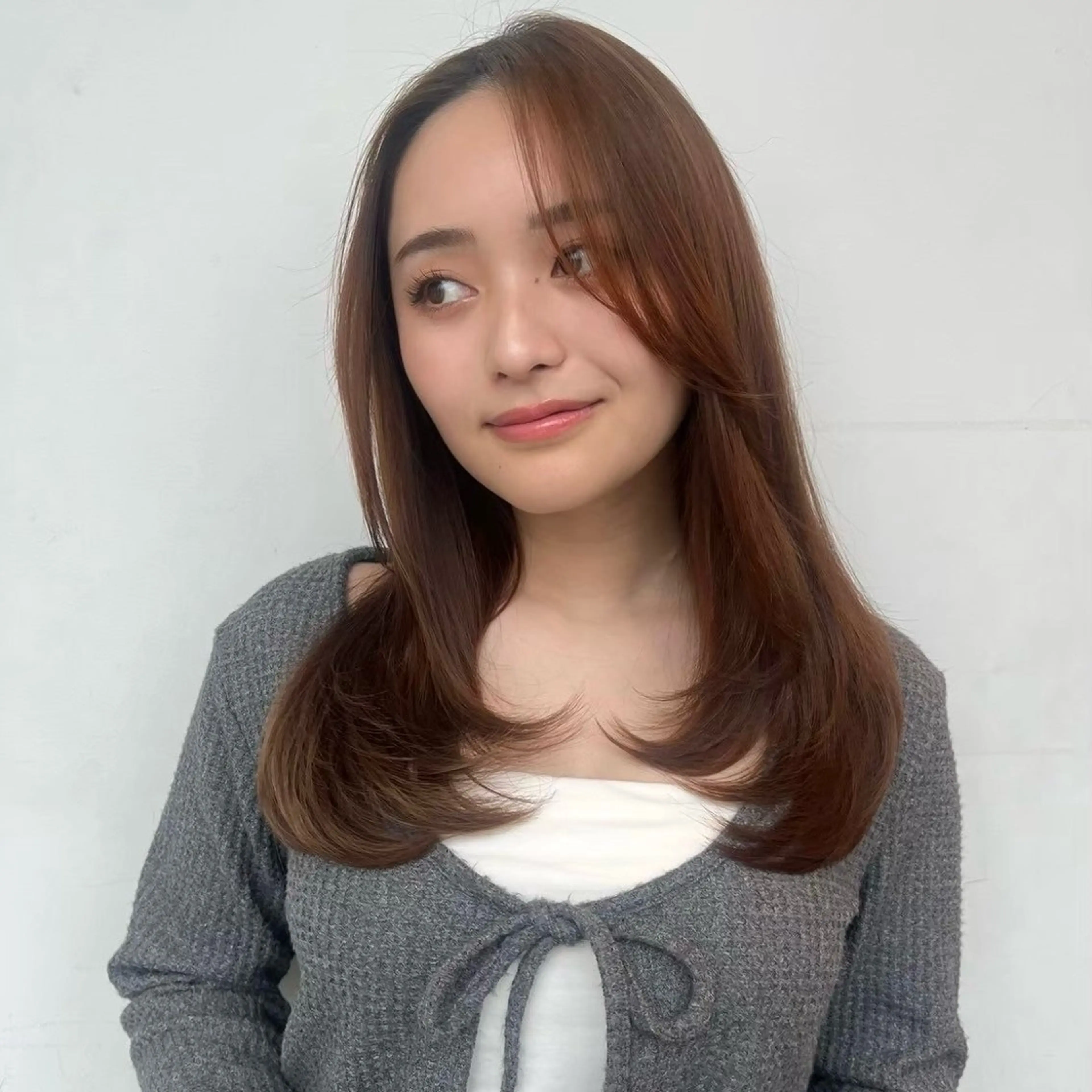 セミロング 顔周りカット レイヤーカット カット ヘアカラー トリートメント 韓国レイヤー/髪質 改善🎀ちなみのヘアスタイル