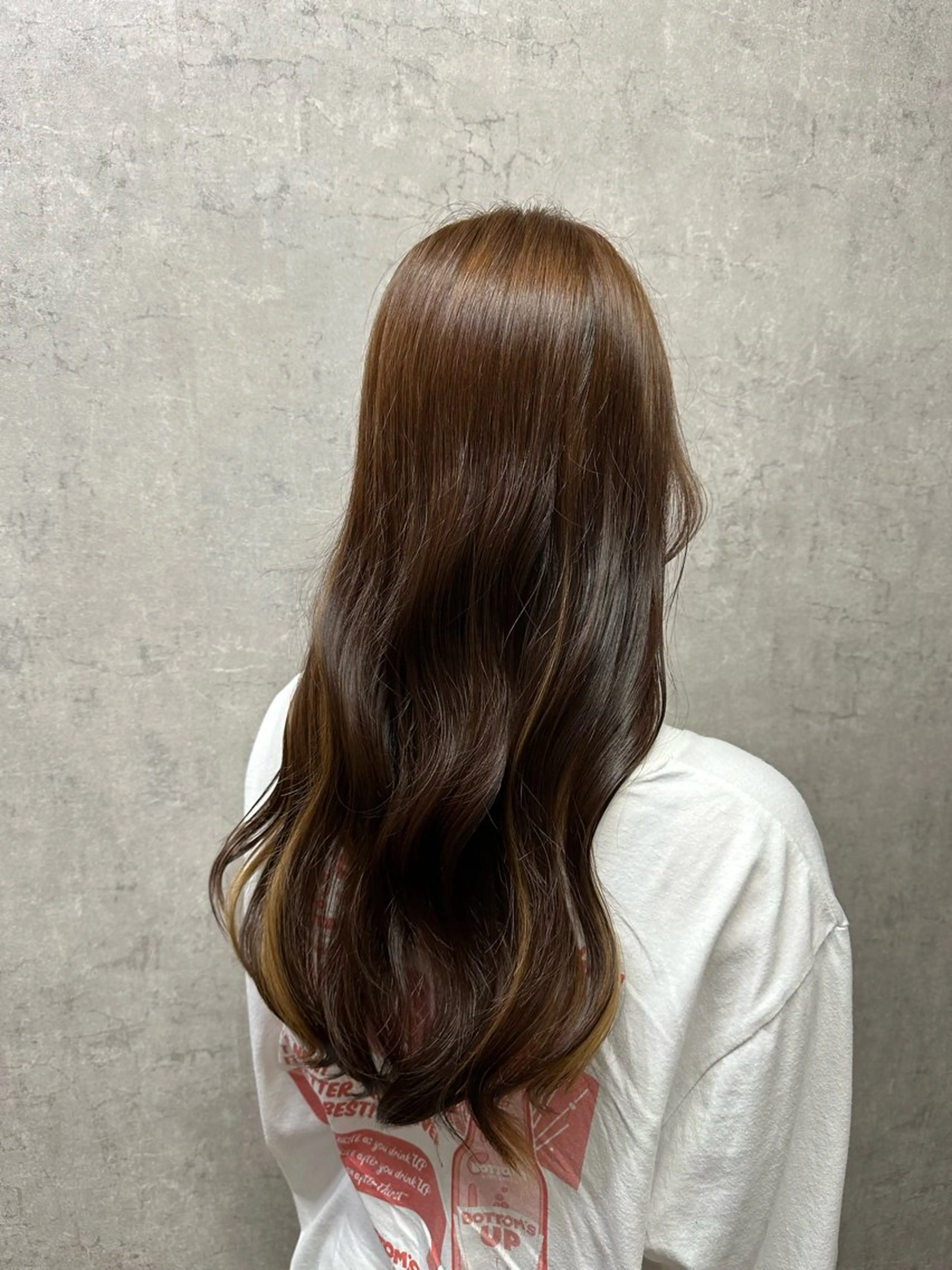 ロング 手塚 菜々美のヘアスタイル